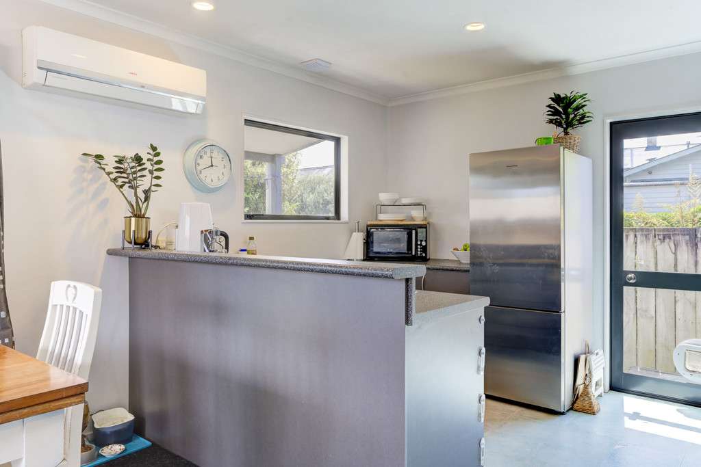 129a Boundary Road photo 1