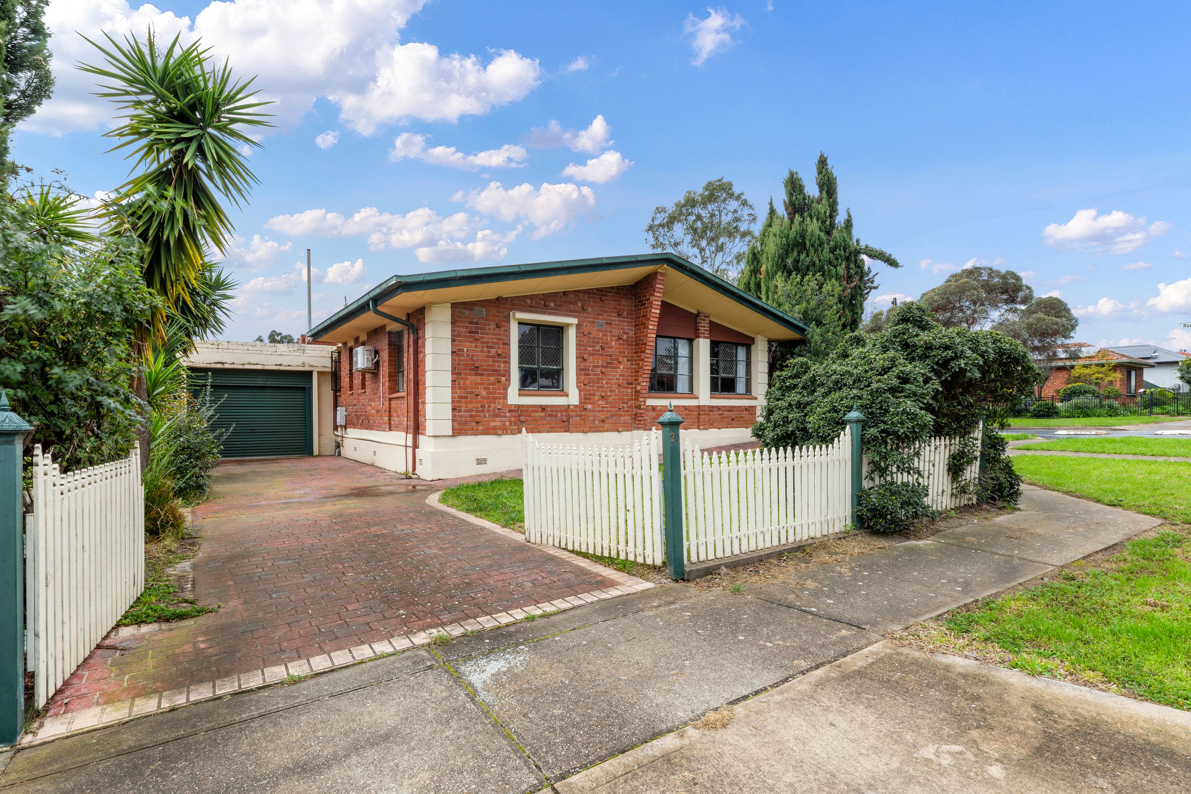 20 Selkirk Avenue, Clearview, SA 5085