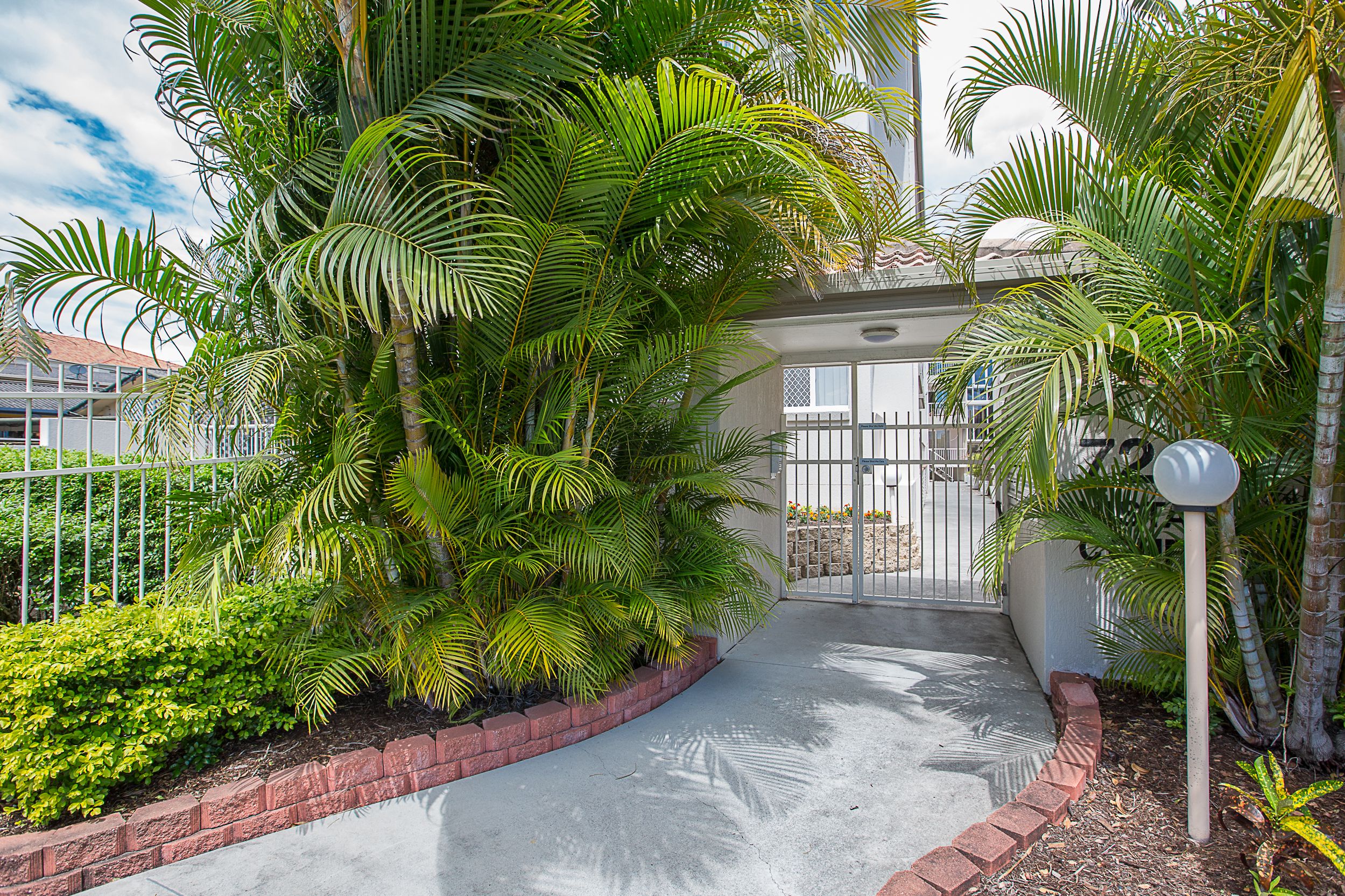 1/72 Brighton, Biggera Waters, QLD 4216