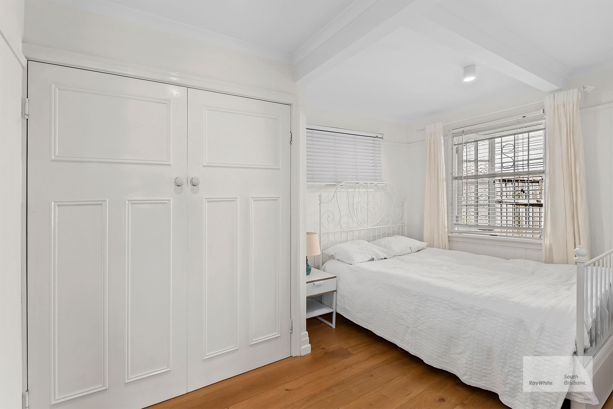 13 Crescent Road — photo 12 of 14