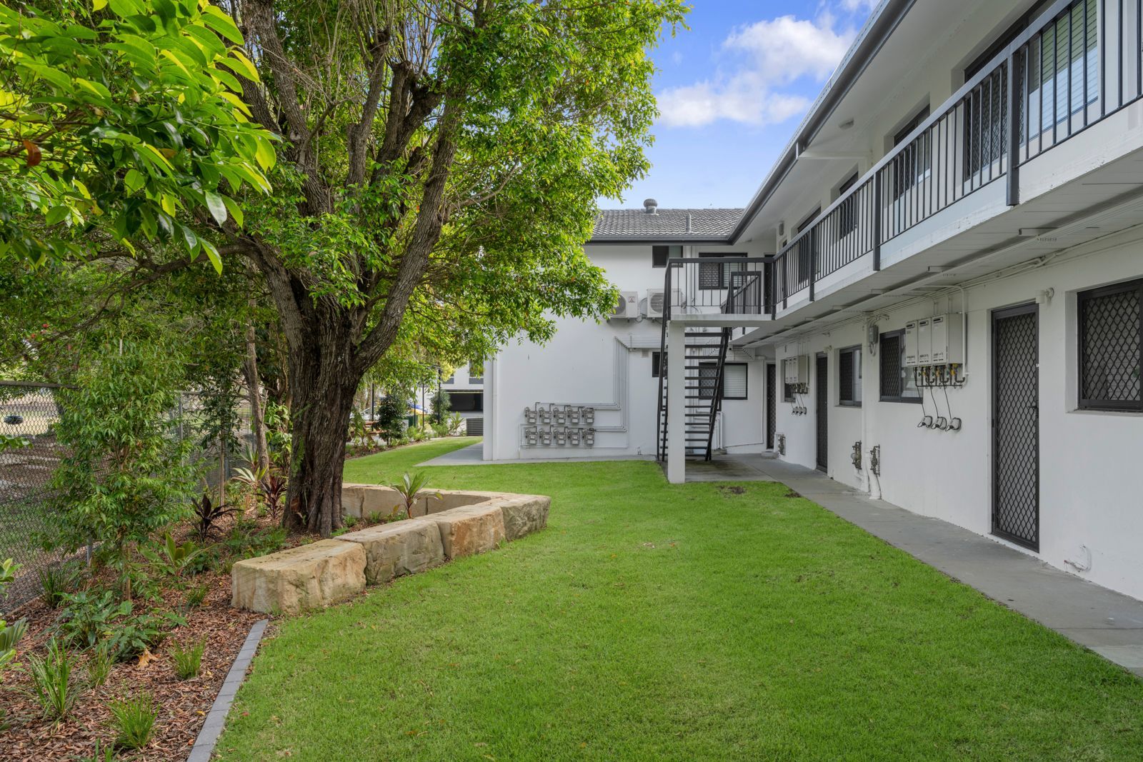 1/32 Grasspan Street — photo 13 of 16