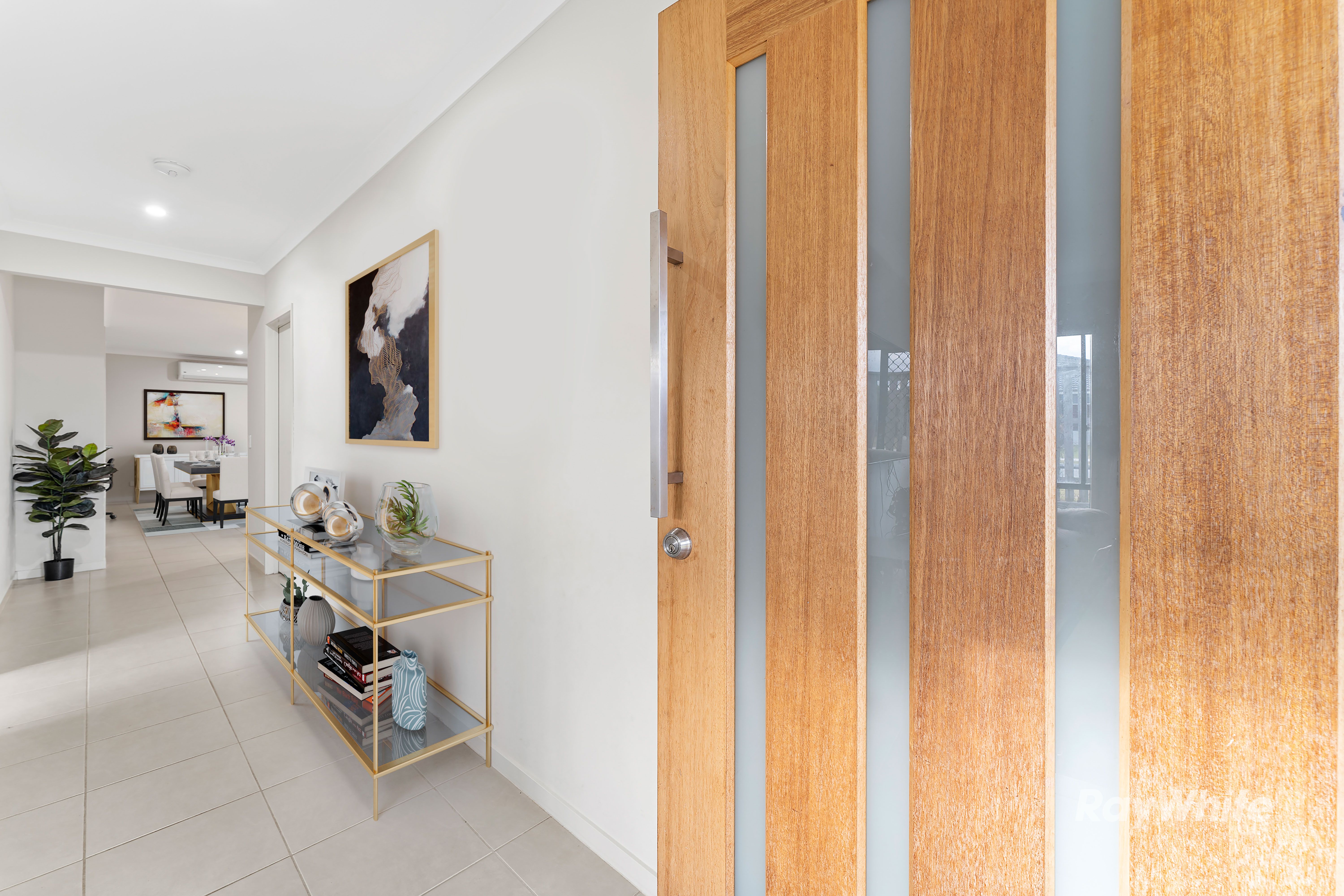 4 Allerton Park Drive, Park Ridge, QLD 4125
