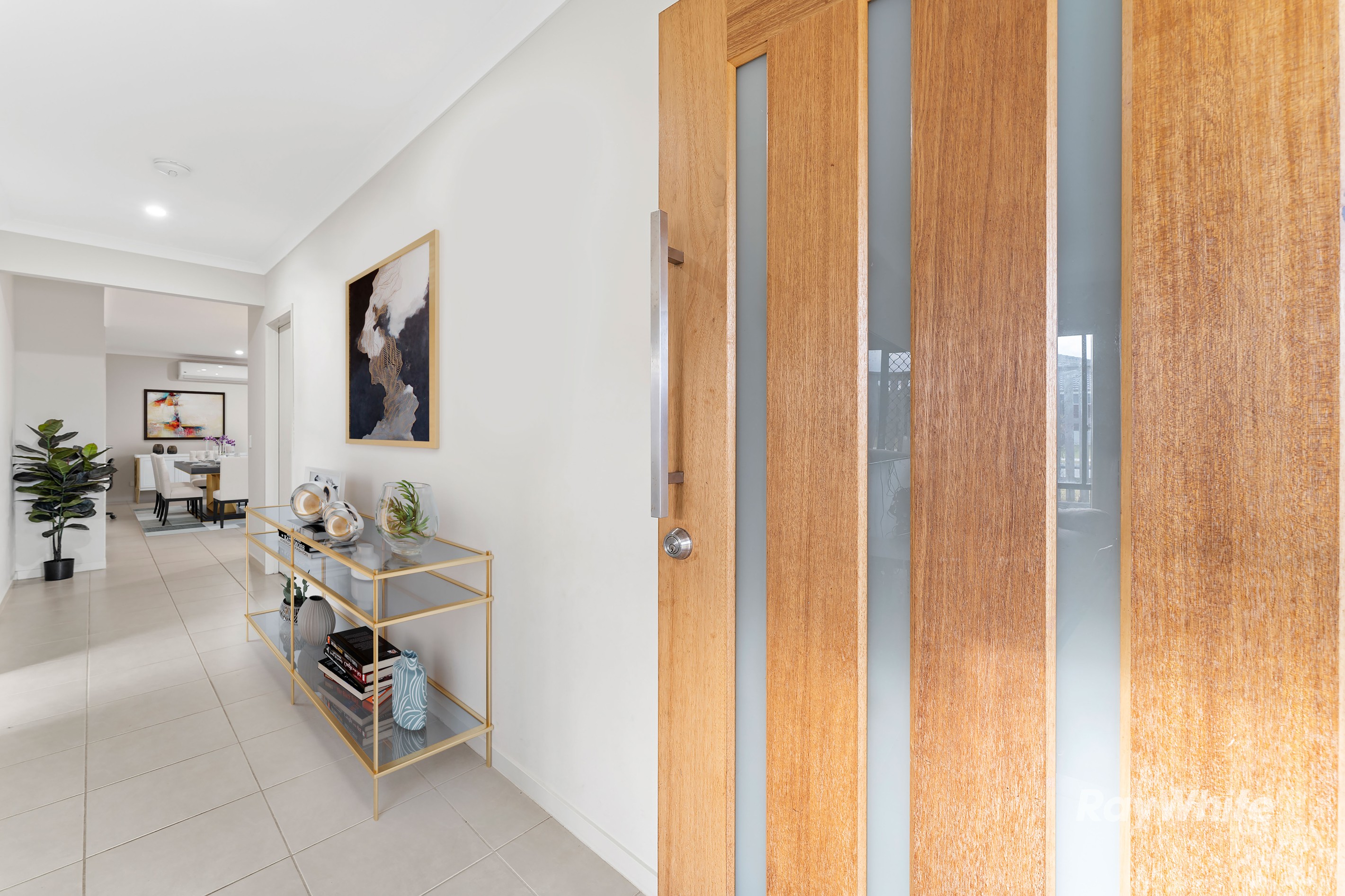 4 Allerton Park Drive, Park Ridge, QLD 4125
