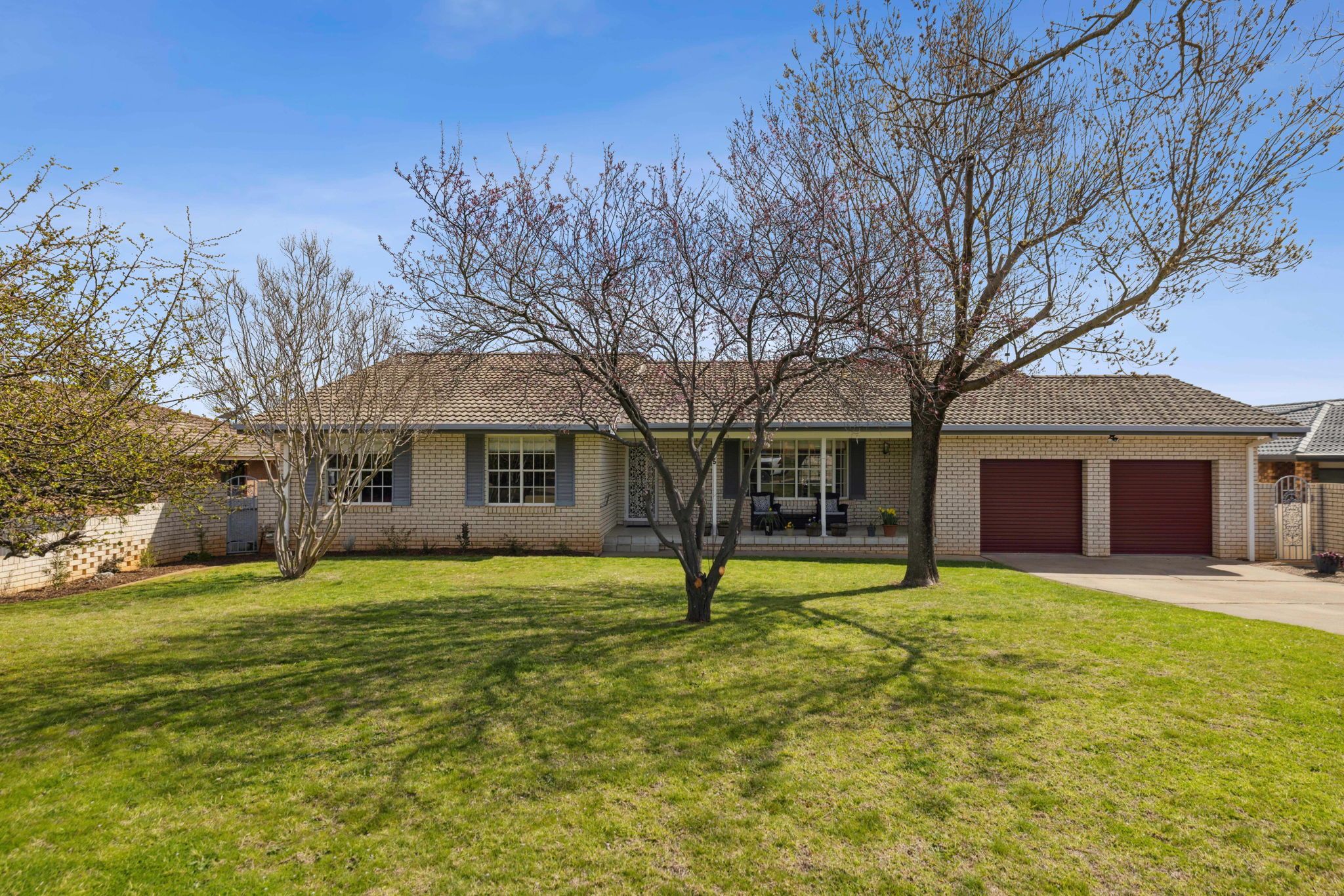 5 Normoyle Crescent, Young NSW 2594