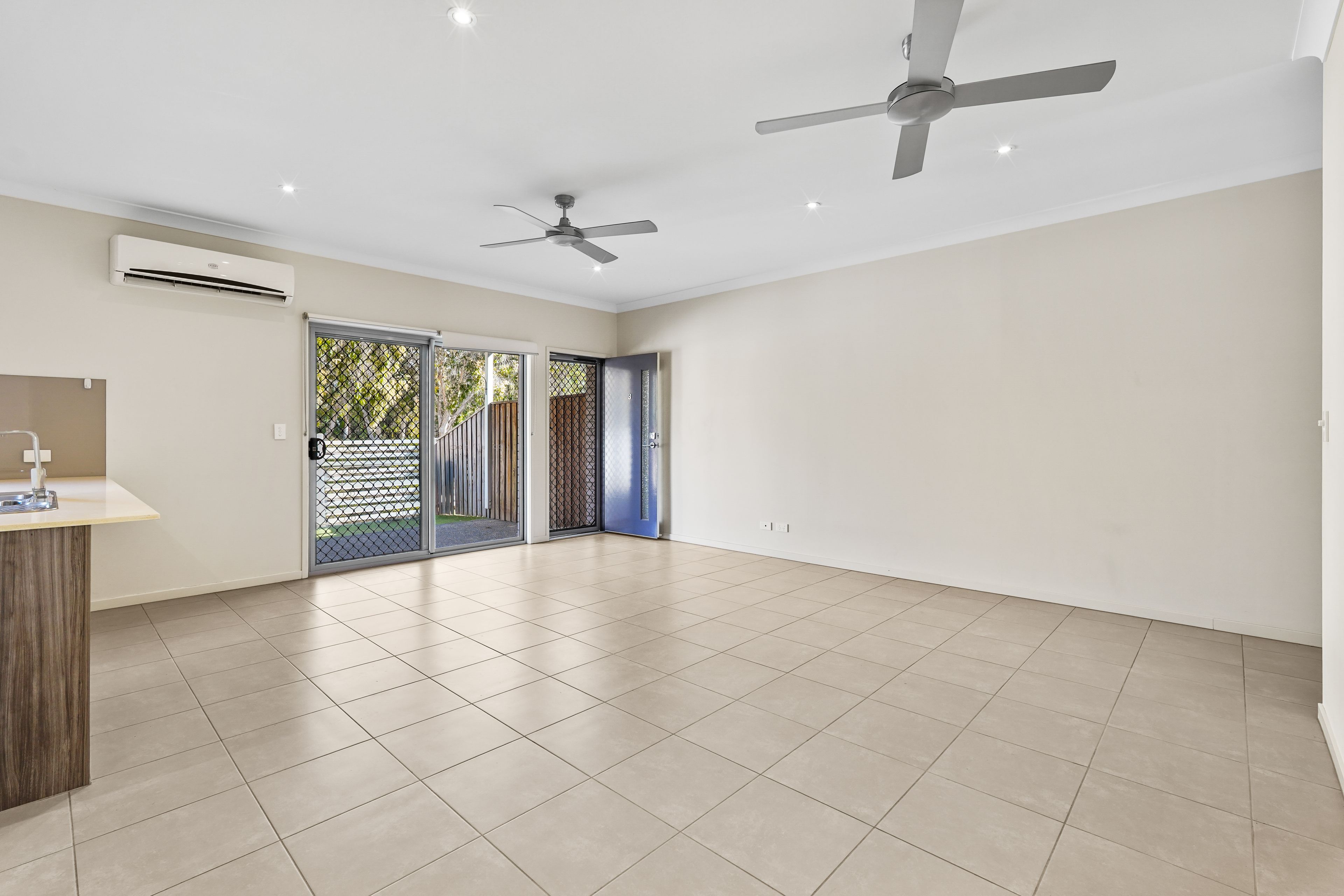 3/4 Tea Trees Avenue — photo 3 of 22