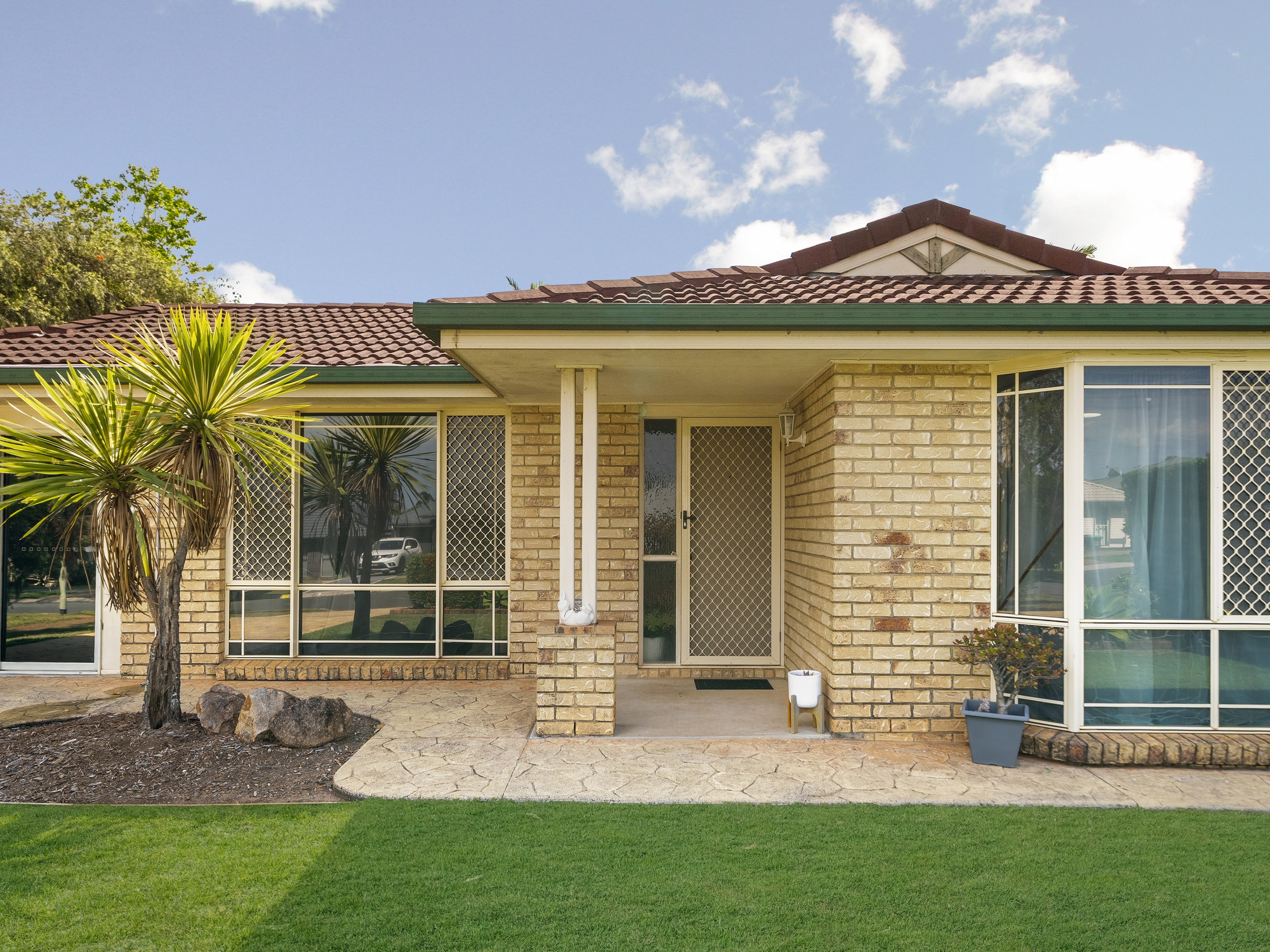 12 Balstrup Road North, Kallangur, QLD 4503