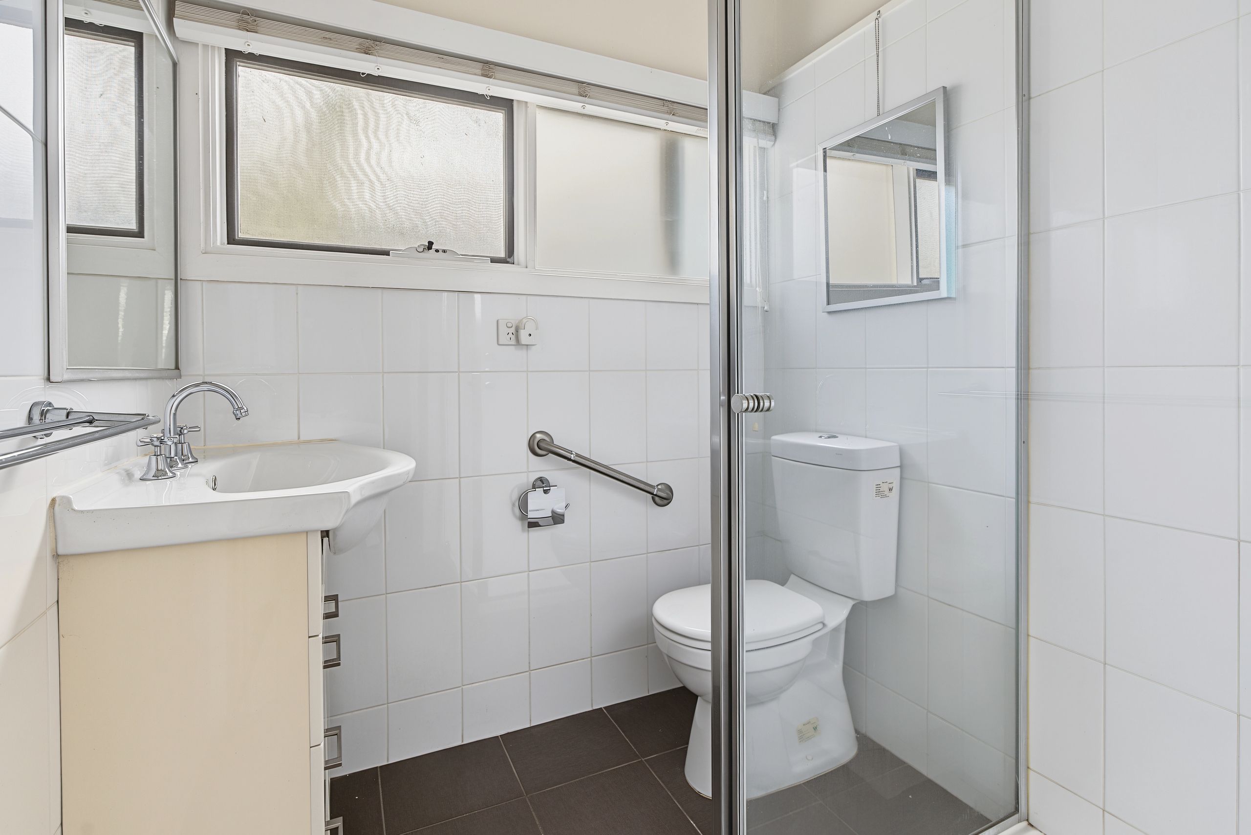 213 Wantigong Street — photo 6 of 10