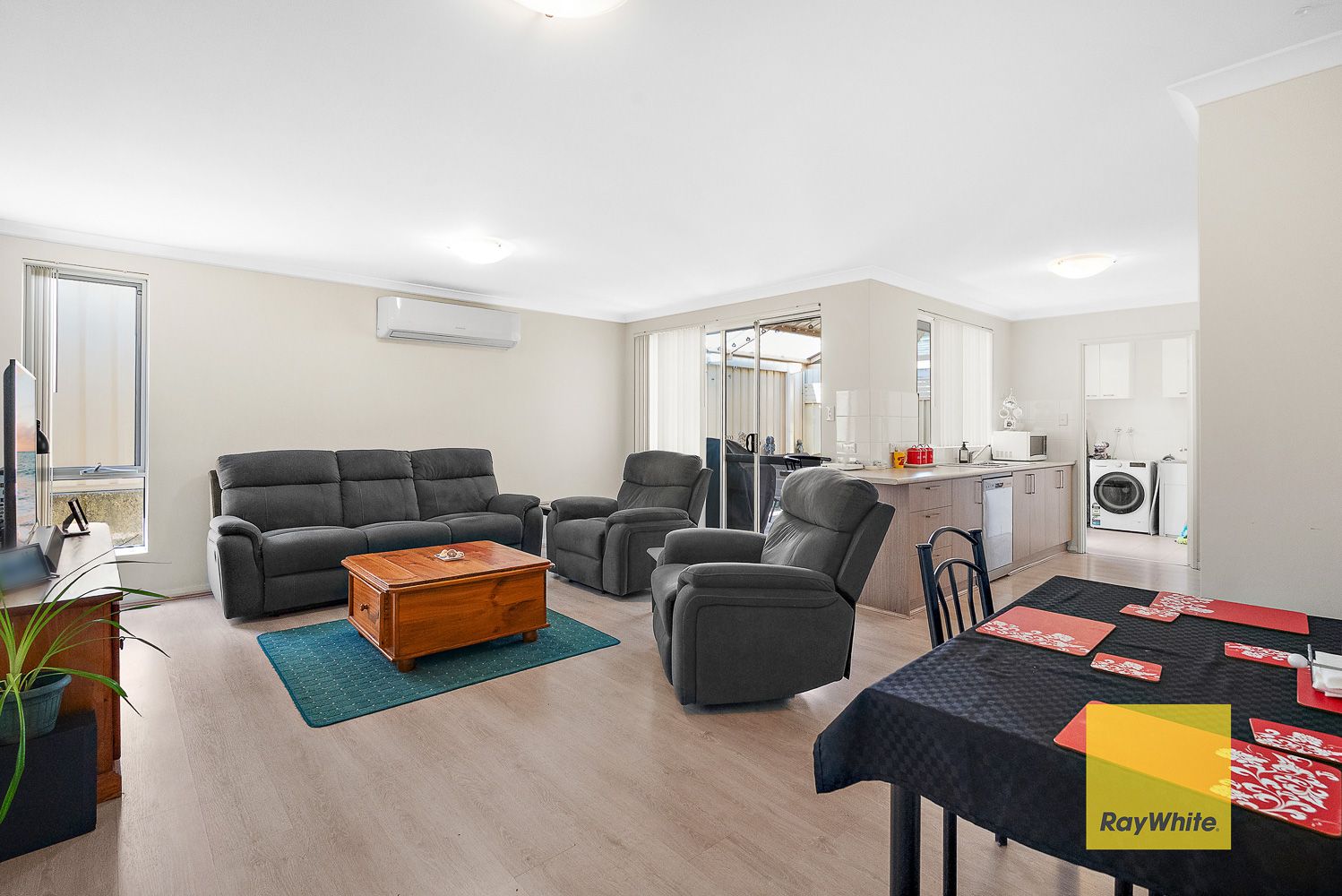 15/113 Owtram Road — photo 3 of 14