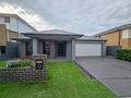 Luxury Family Living Opposite Nature Reserve - Glenmore Park