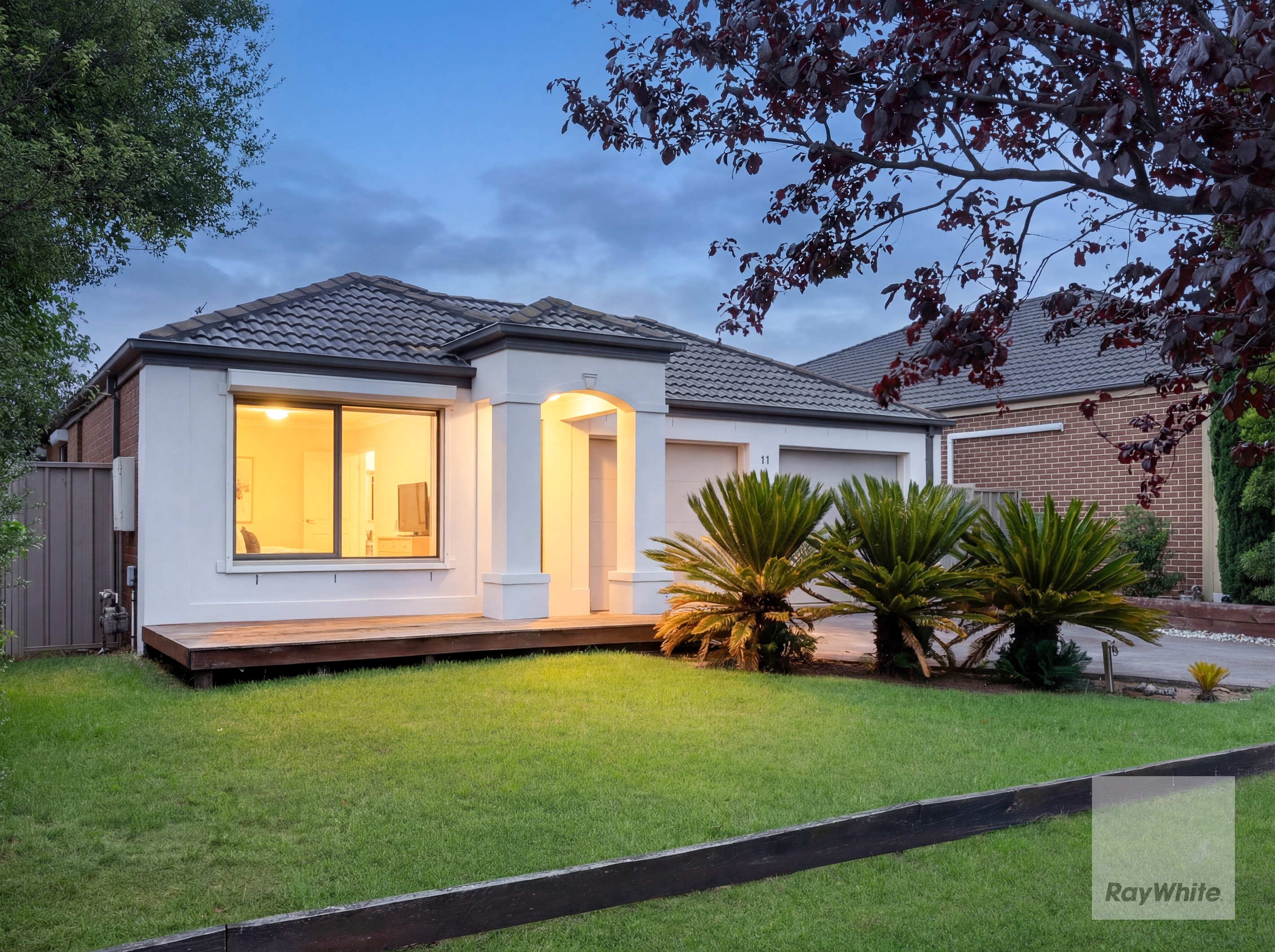 11 Verdon Avenue, Caroline Springs, VIC 3023