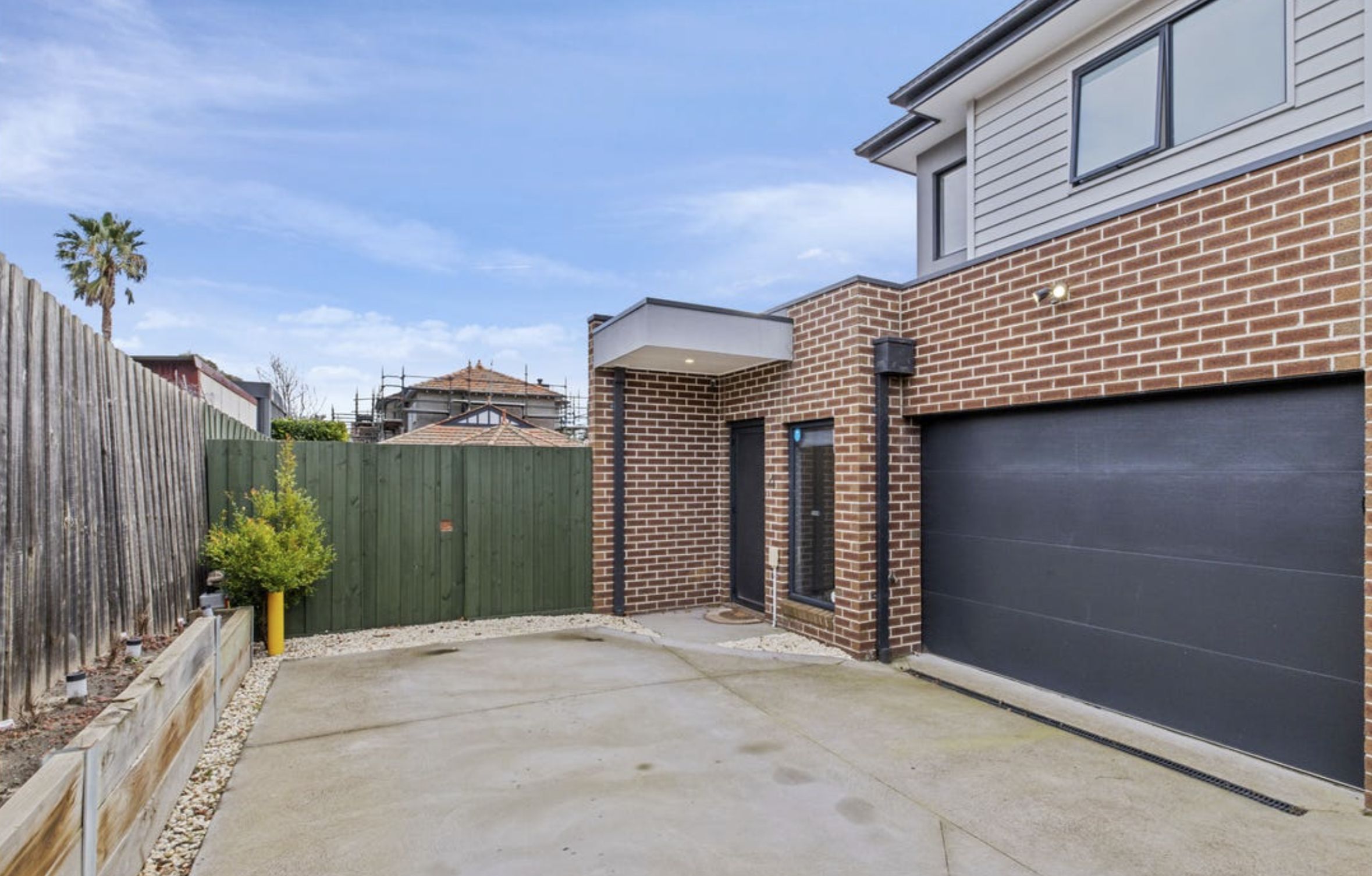 4/1 Odowd Street — photo from Ray White Reservoir