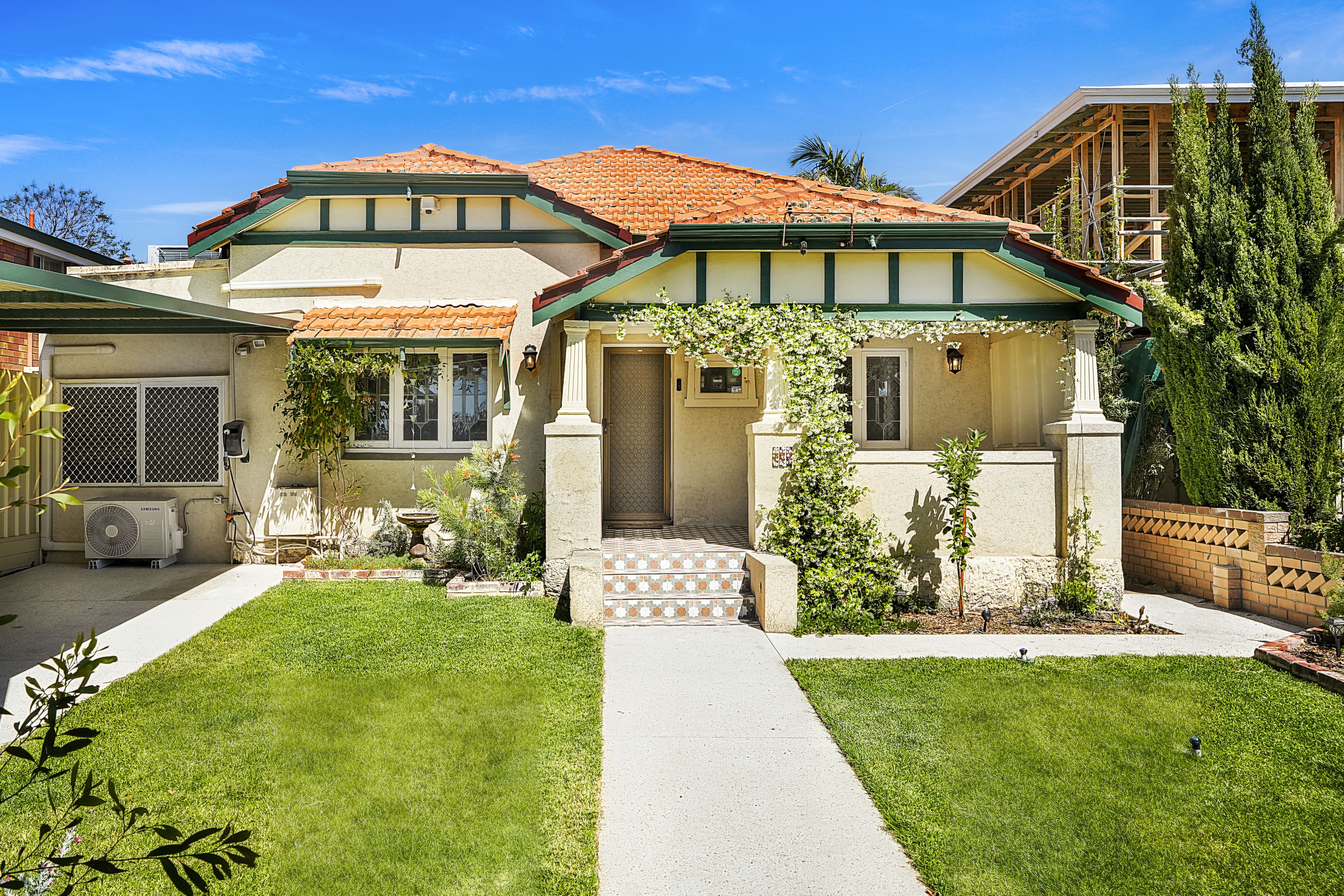 107 Shakespeare Street — photo from Ray White Inner North
