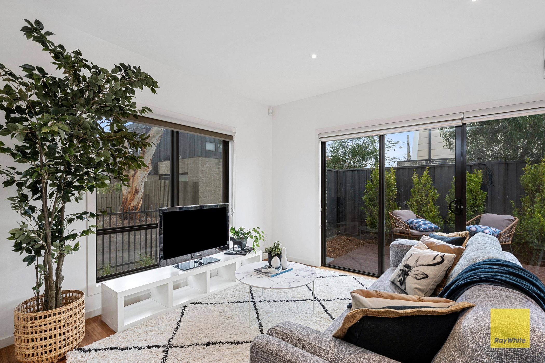 16 Emerald Street, Geelong West, VIC 3218