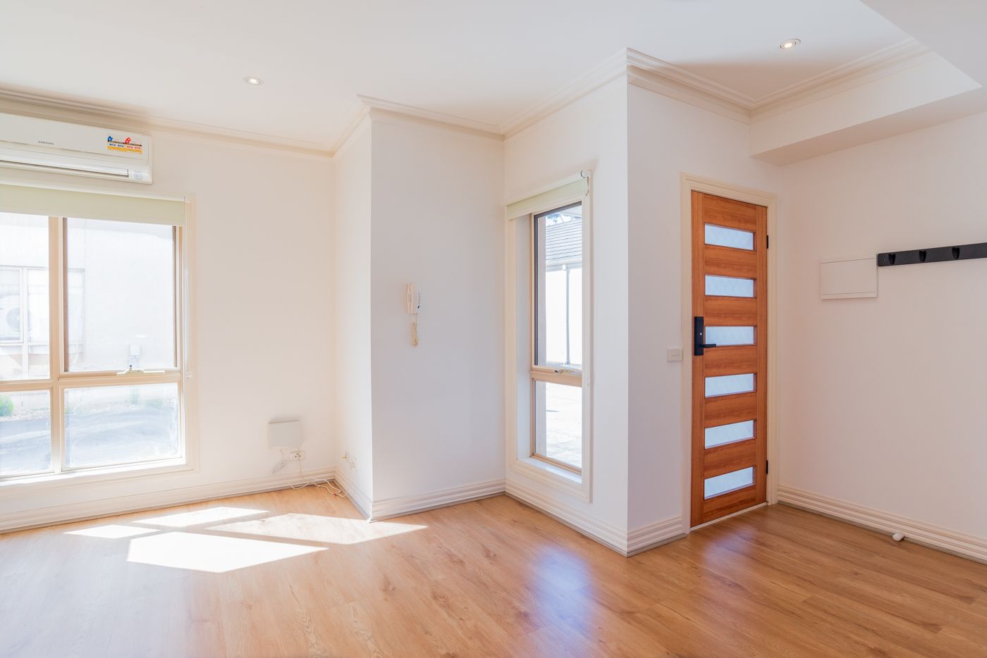 2/8-10 Coop Street, Werribee, VIC 3030