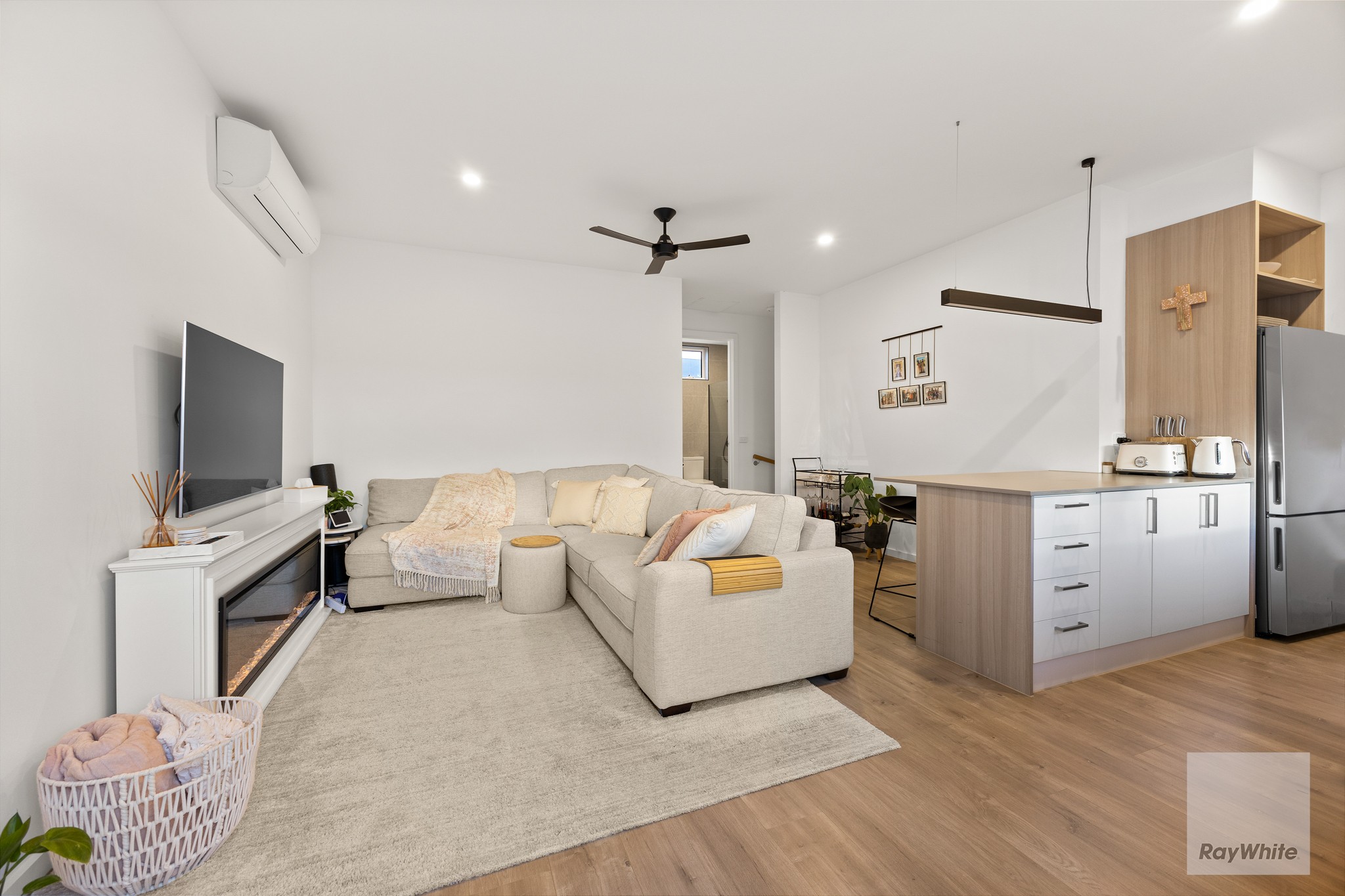 2/18 Ibbottson Street, Watsonia, VIC 3087