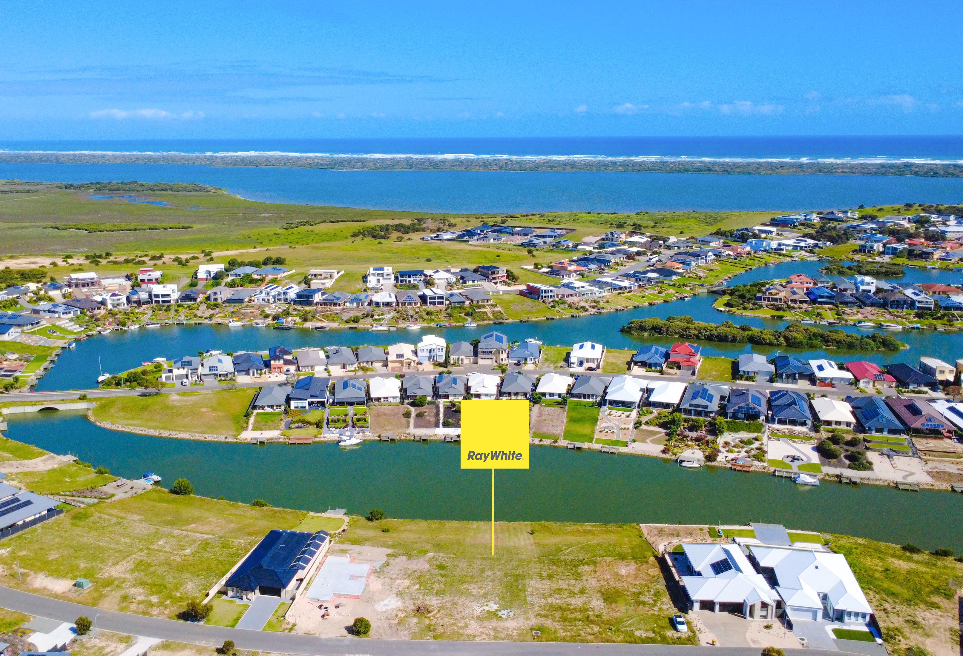 18 Tyro Parade, Hindmarsh Island, SA 5214