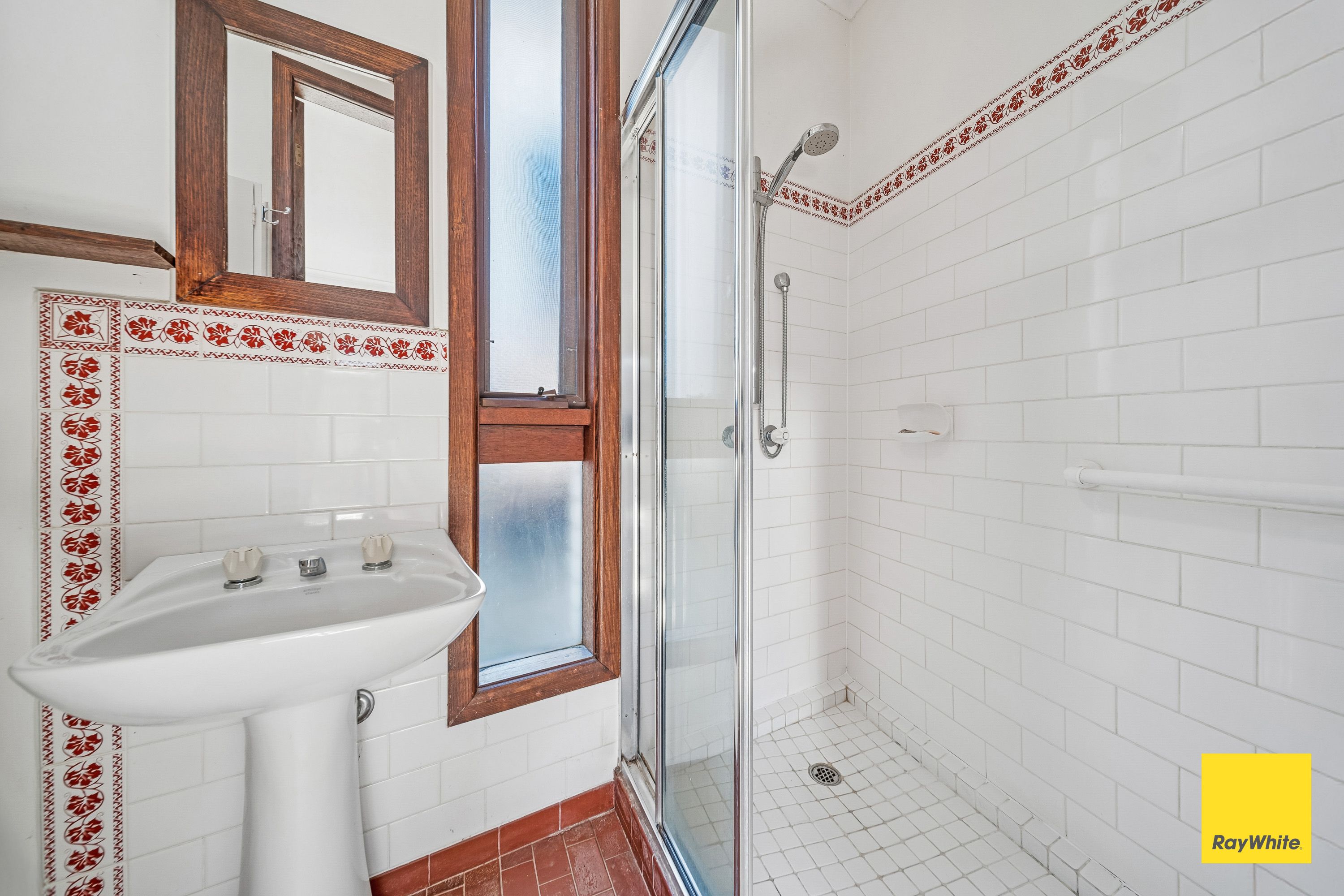 13 Pilcher Street — photo 4 of 19