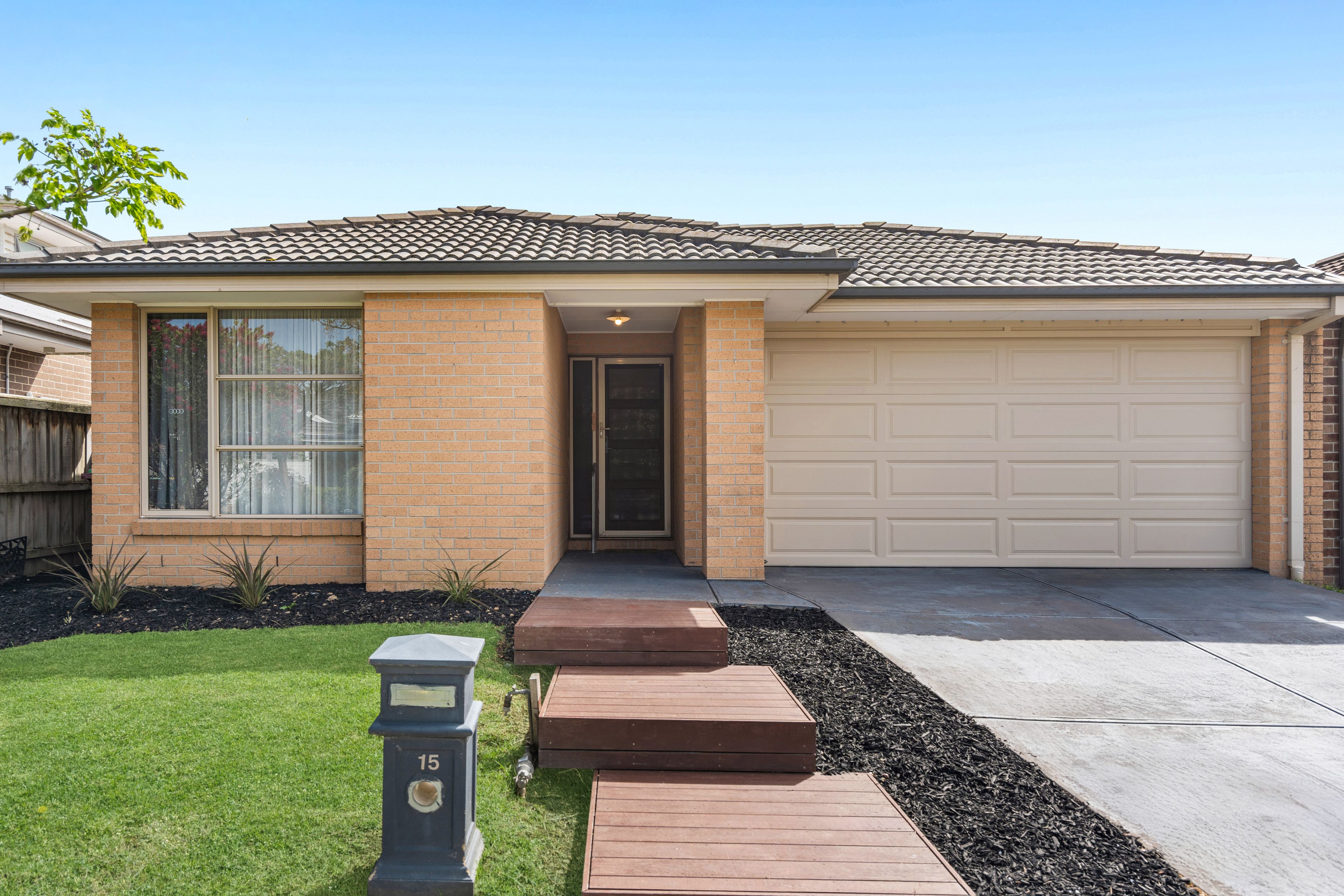 15 Stoneleigh Road — photo from Ray White Cranbourne