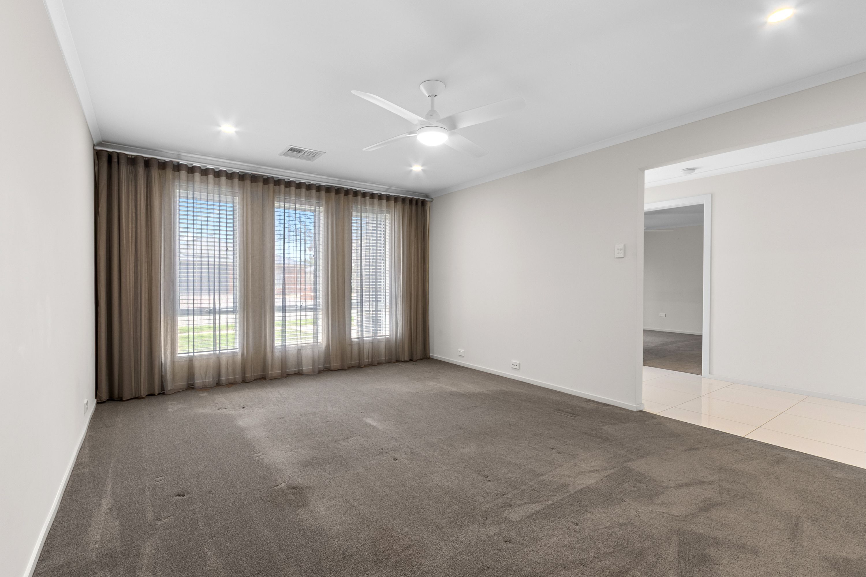 12 Lawes Terrace, Reid, SA 5118