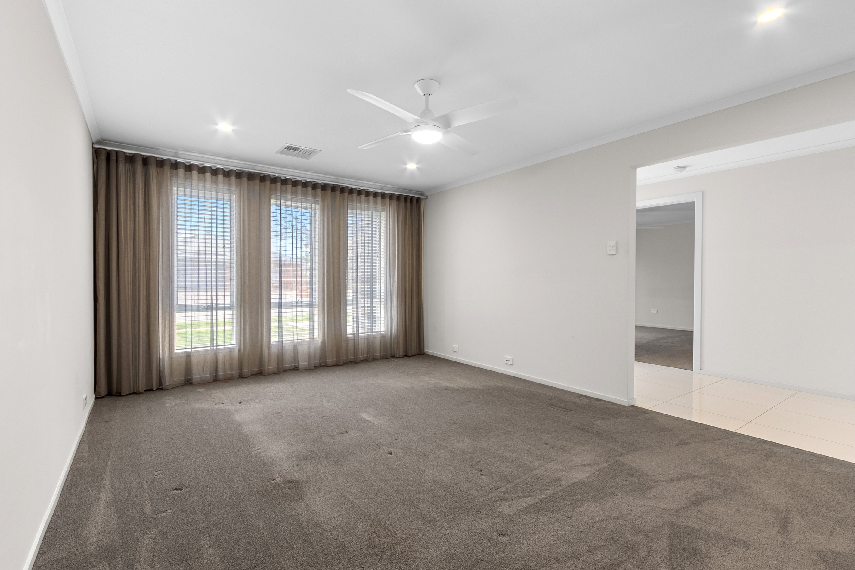 12 Lawes Terrace, Reid, SA 5118
