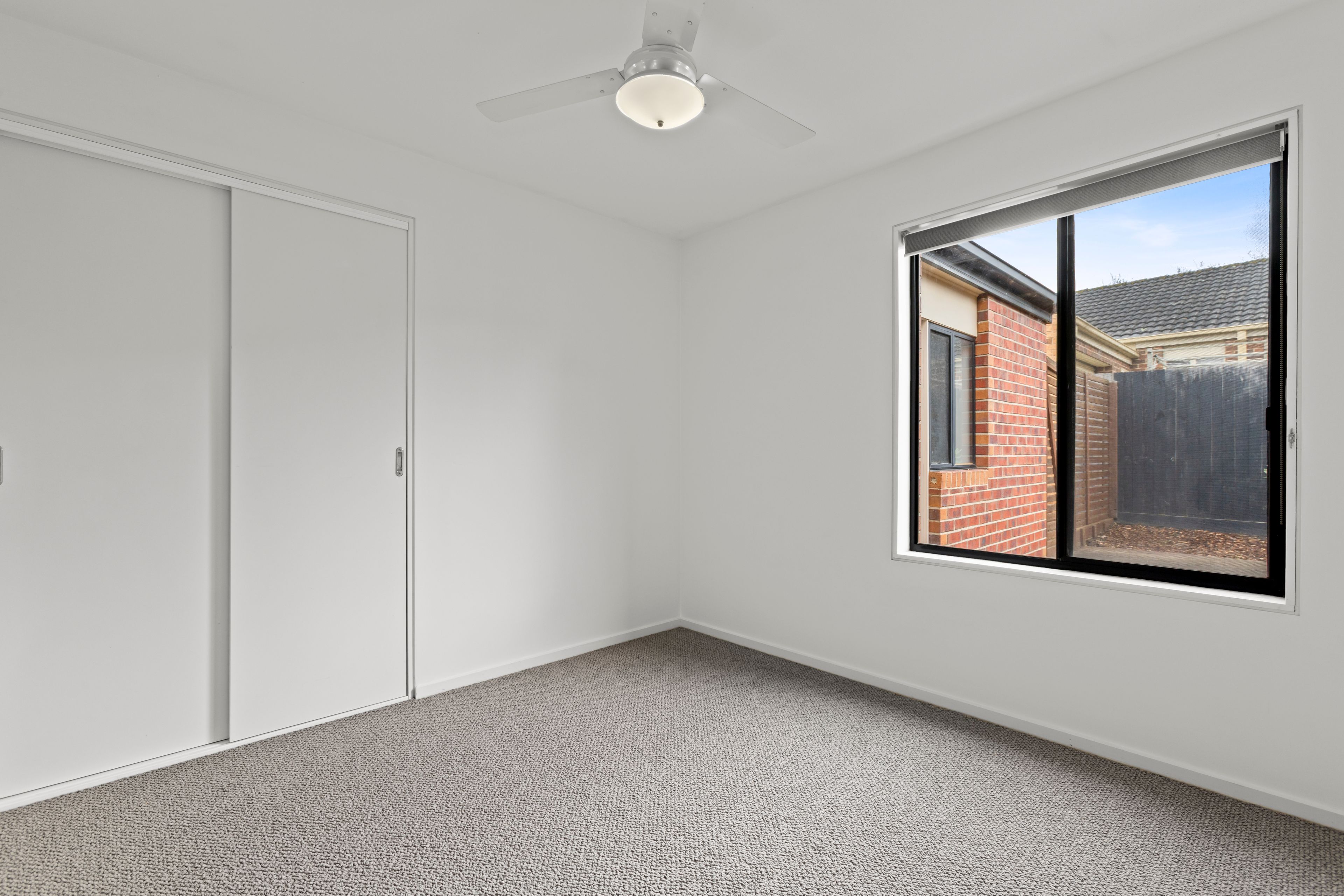 34 Daly Boulevard — photo 11 of 13