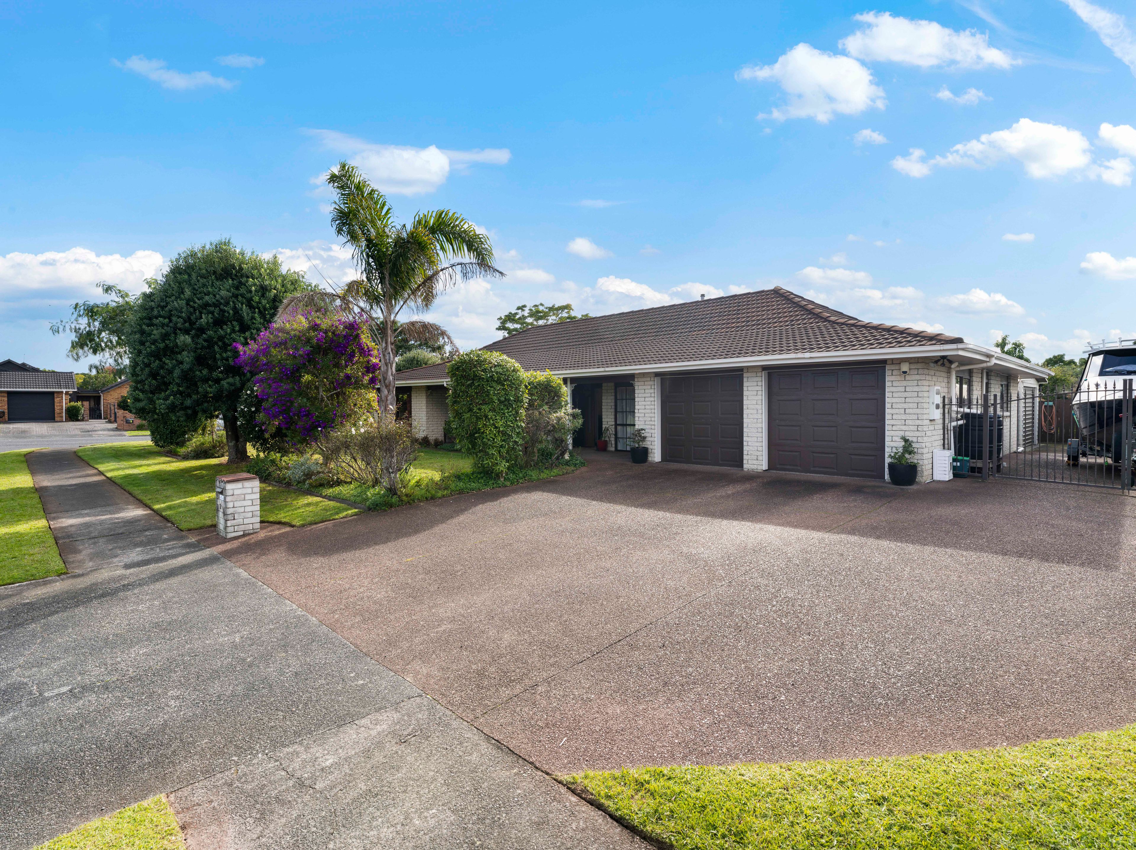 2 Gardone Terrace, Conifer Grove, Manukau City