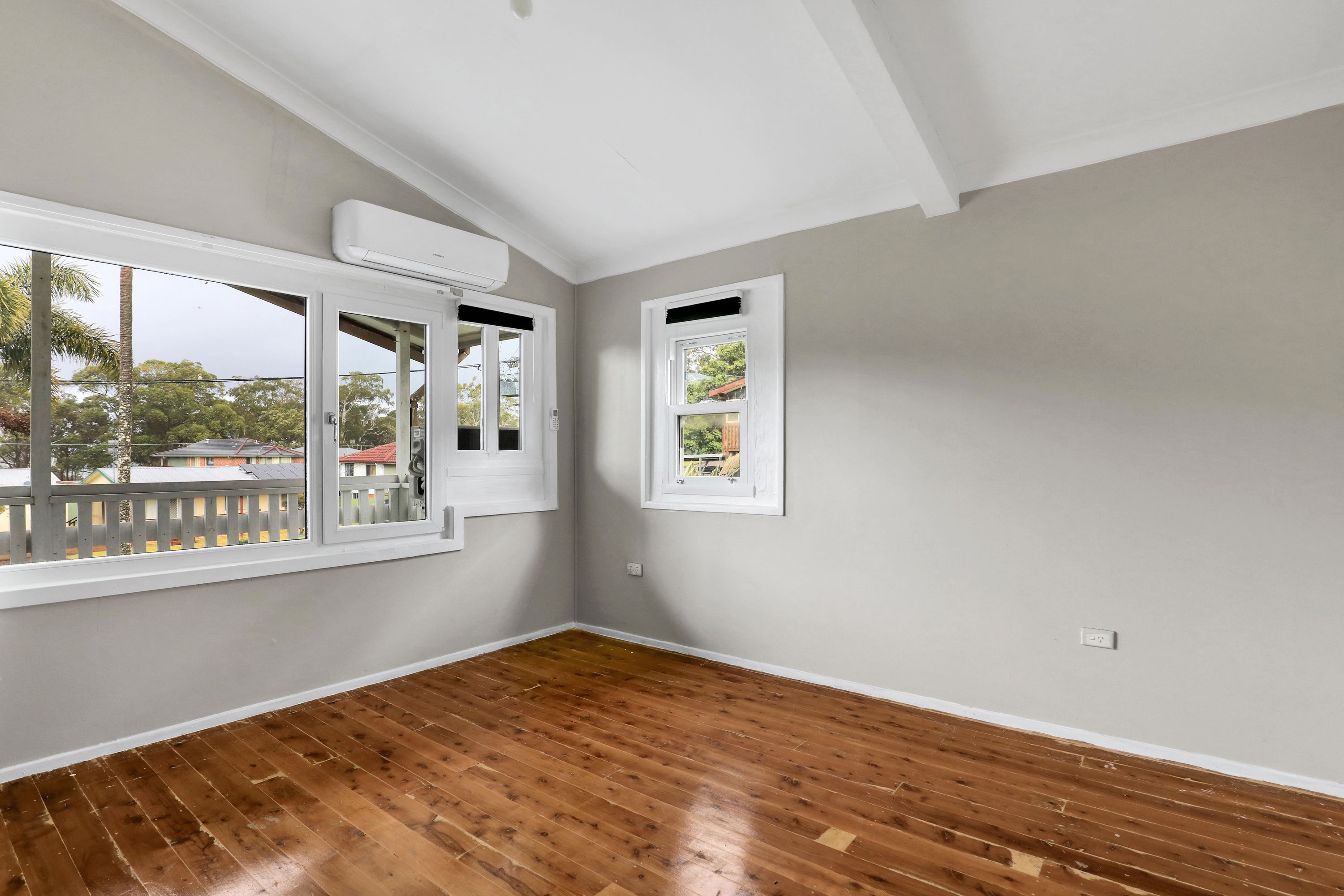 23 Boyd Avenue — photo 5 of 13