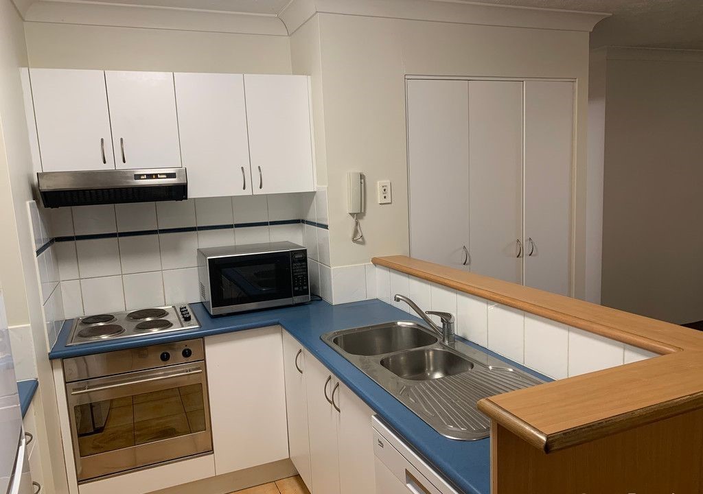 17/4-6 Queensland Avenue, Broadbeach, QLD 4218