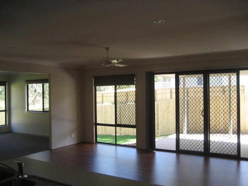 39 Oliver Drive, Redbank Plains, QLD 4301