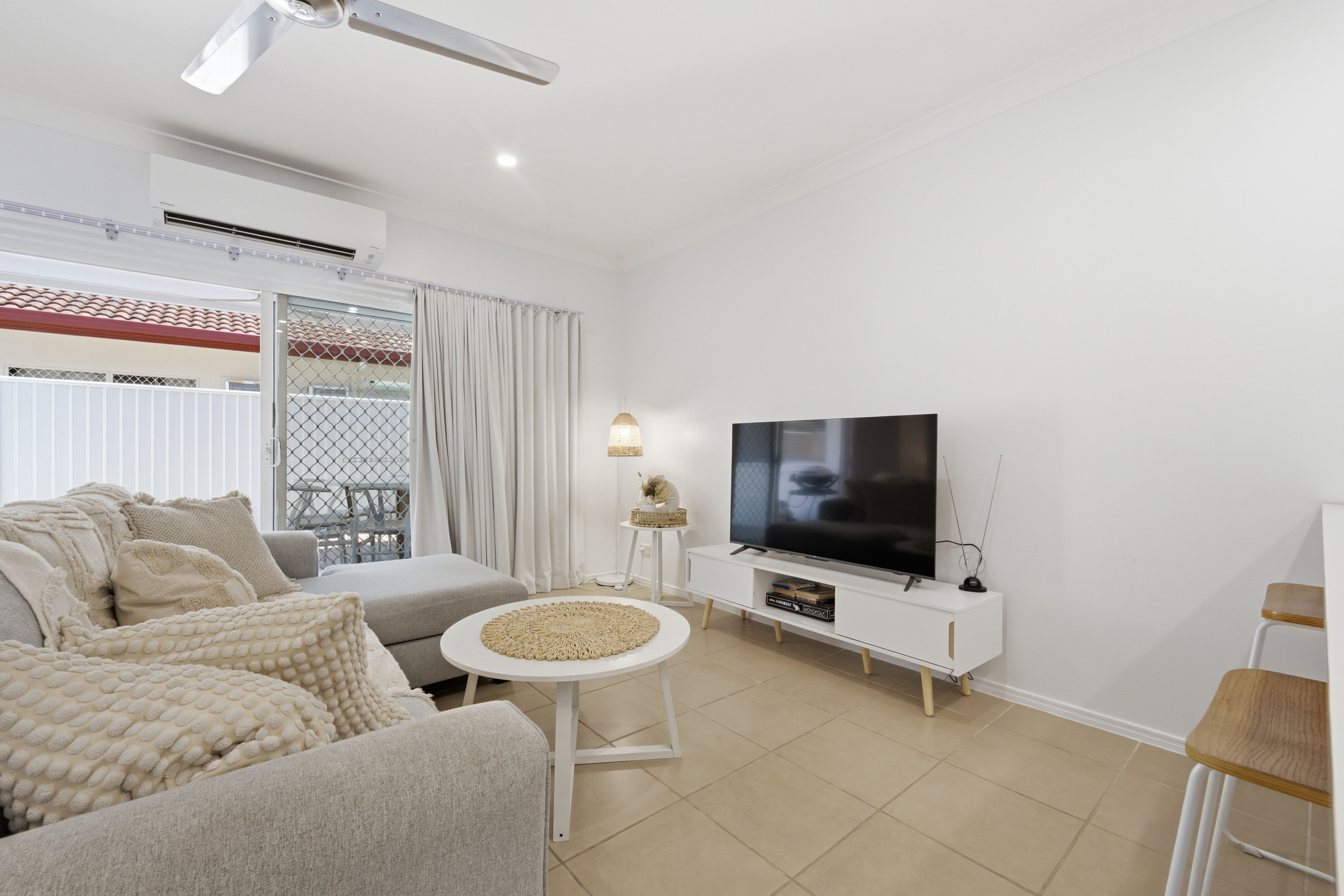 8/5-7 Oyster Court — photo 6 of 21