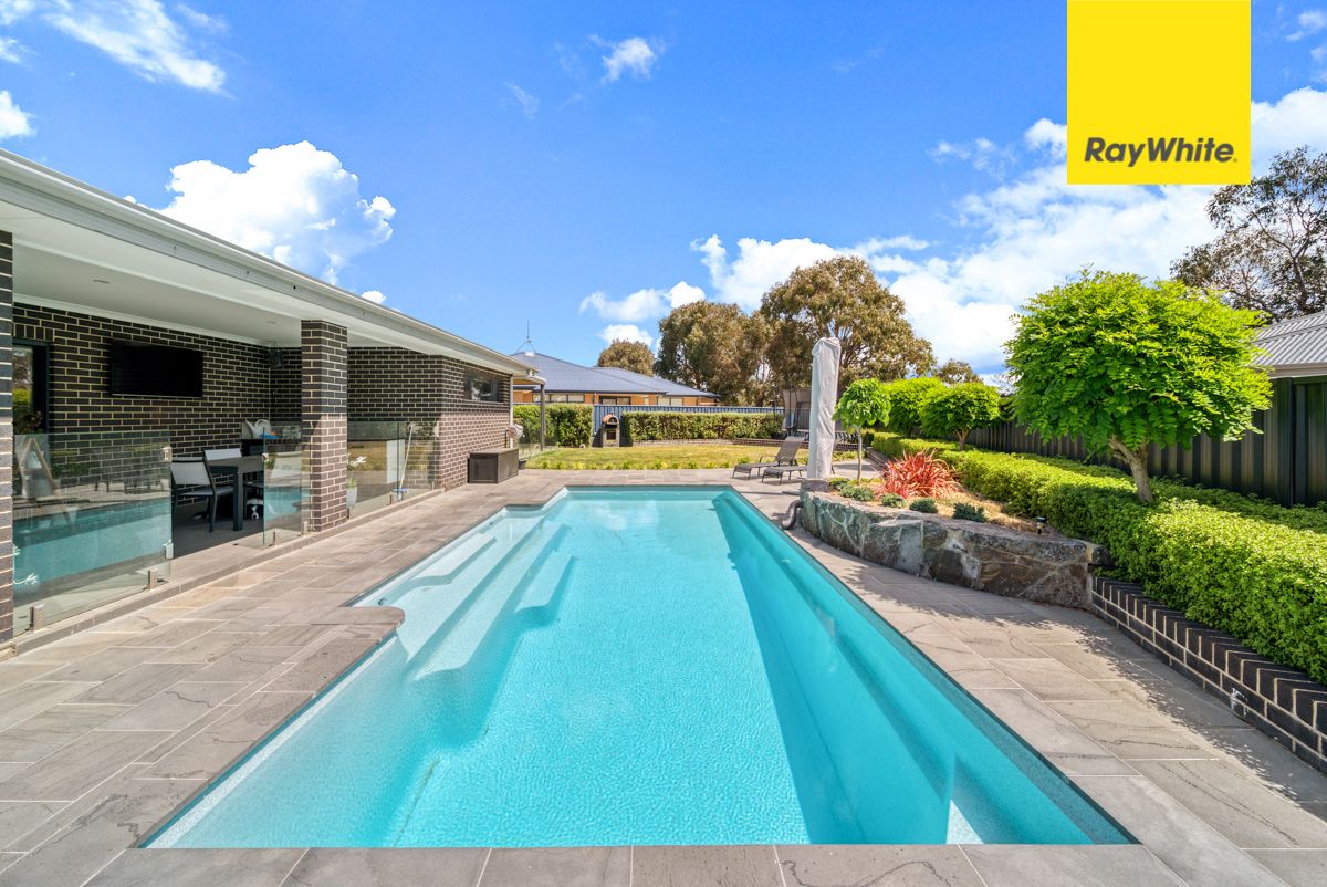 18 Murray Grey Place, Bungendore, NSW 2621
