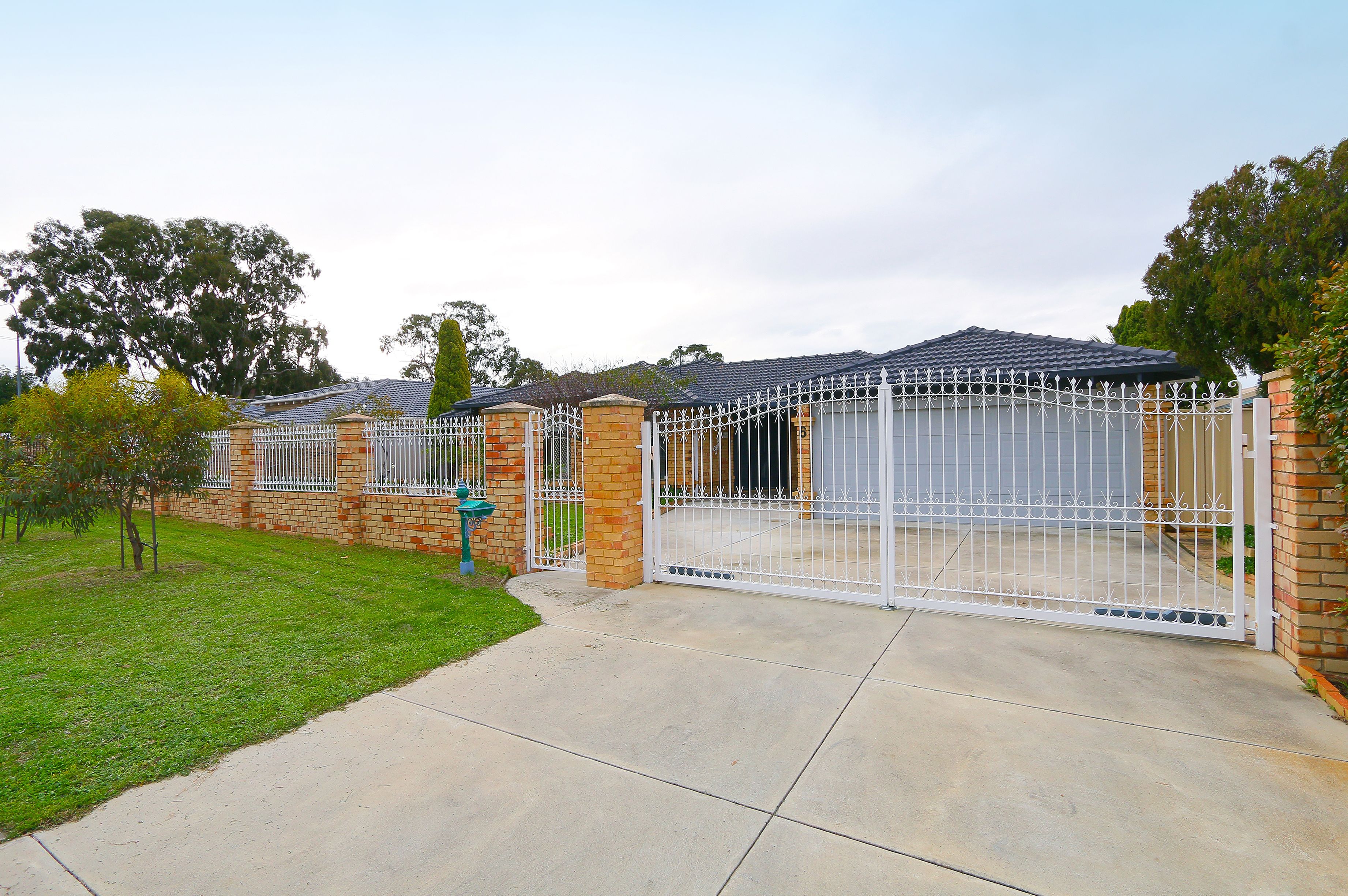 6 Freedman Way, Winthrop WA 6150