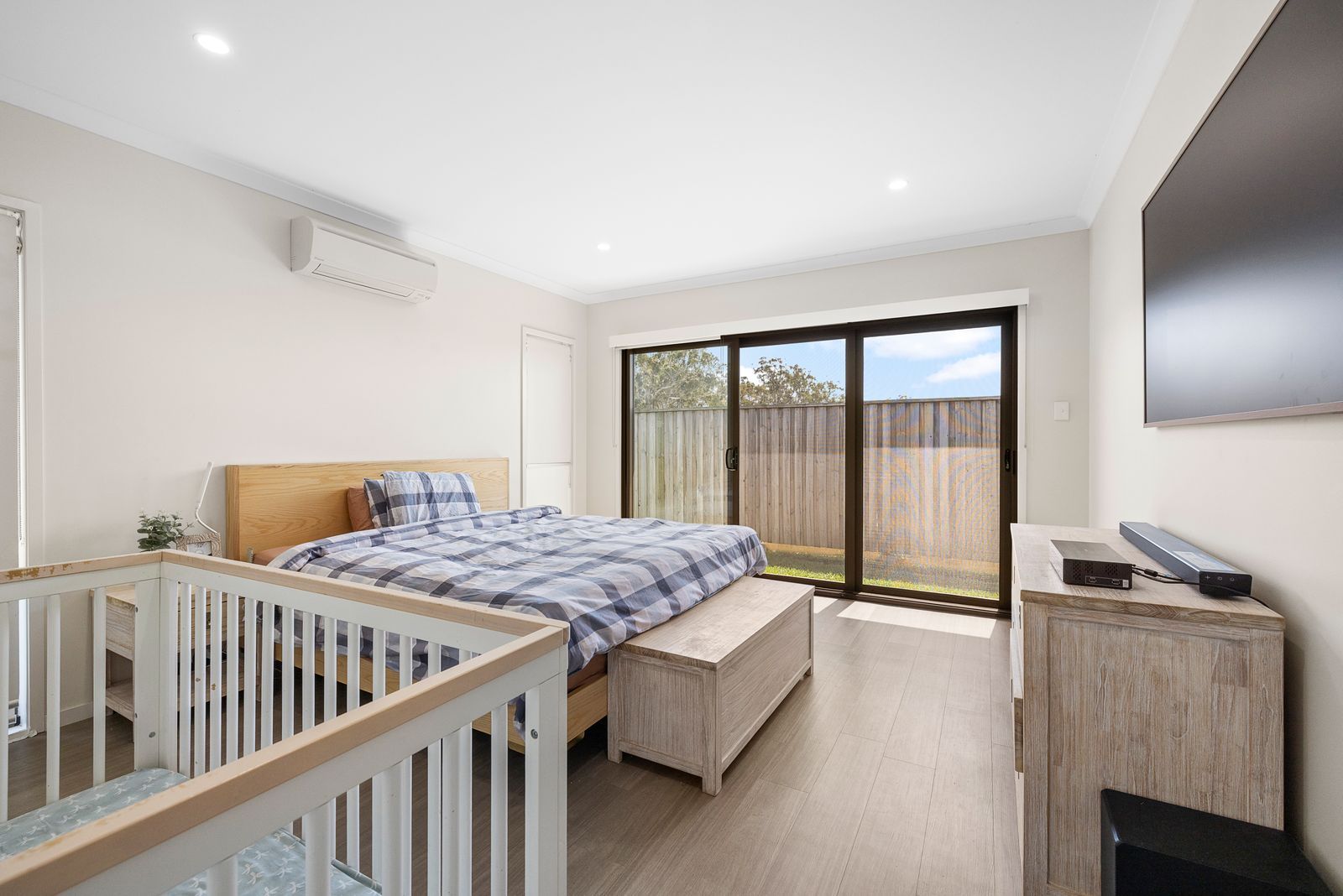 33 Ellabay Crescent — photo 9 of 18