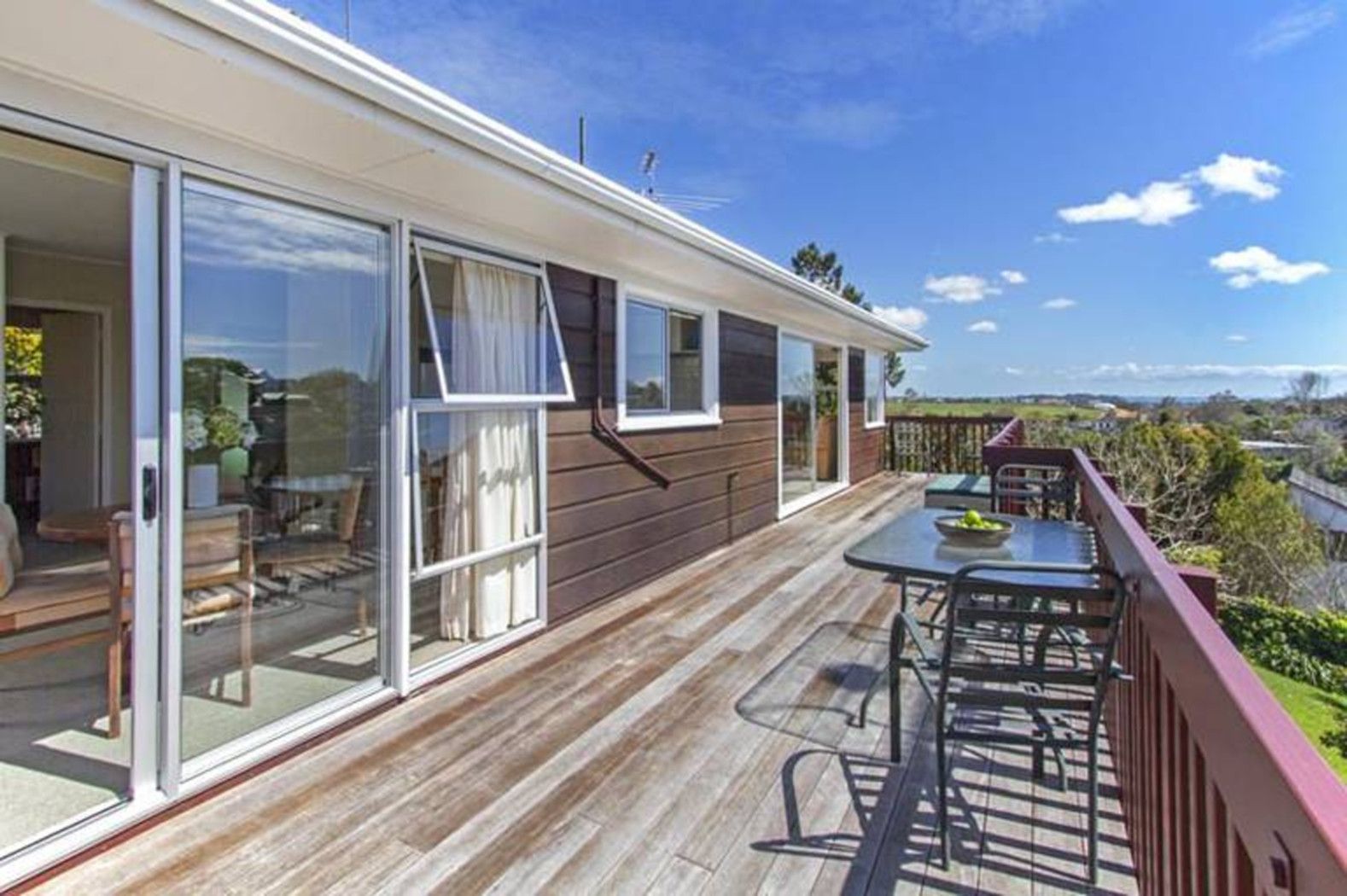 6 Pickwick Parade, Mellons Bay, Manukau City