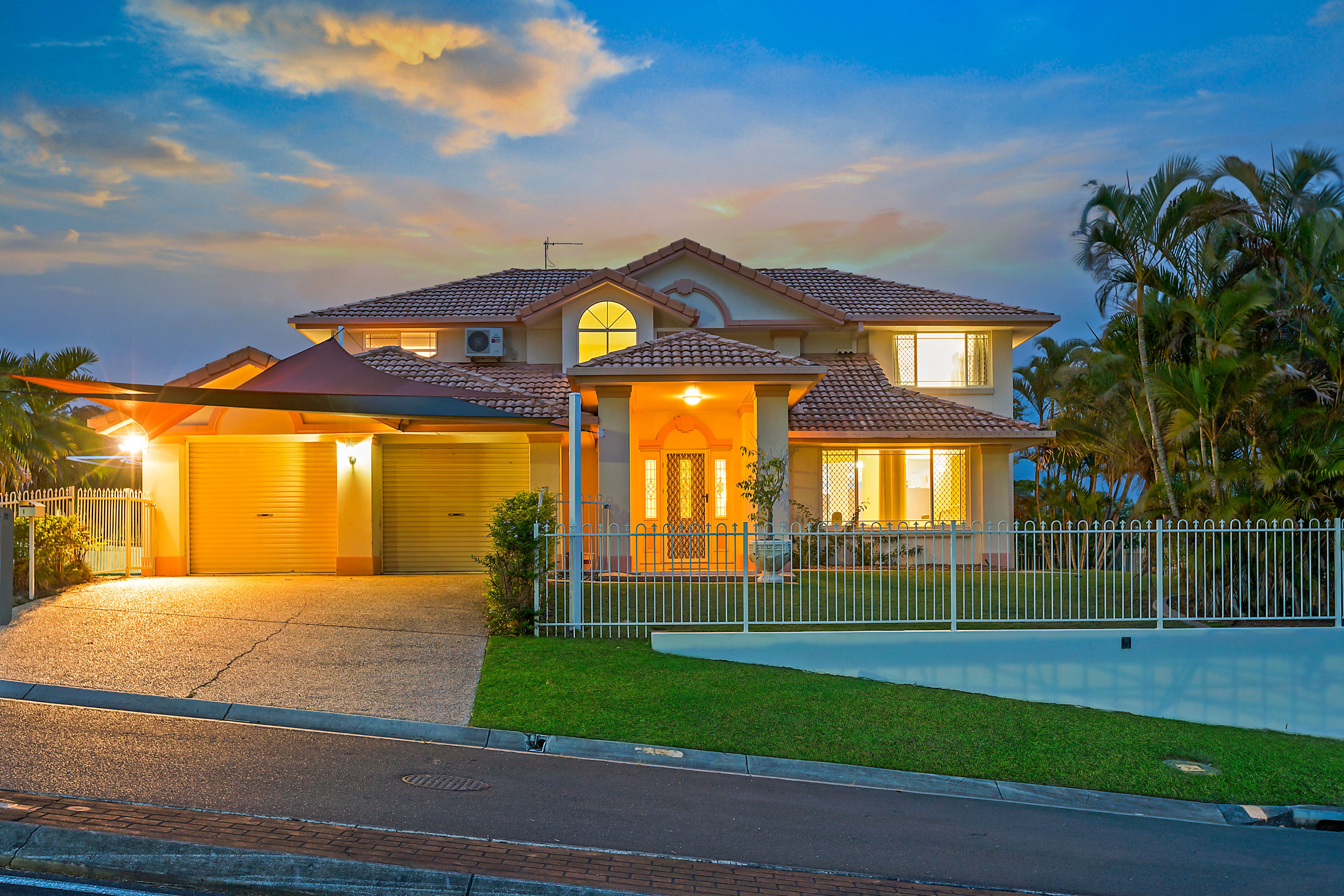 1 Greenwood Court, Parkwood, QLD 4214