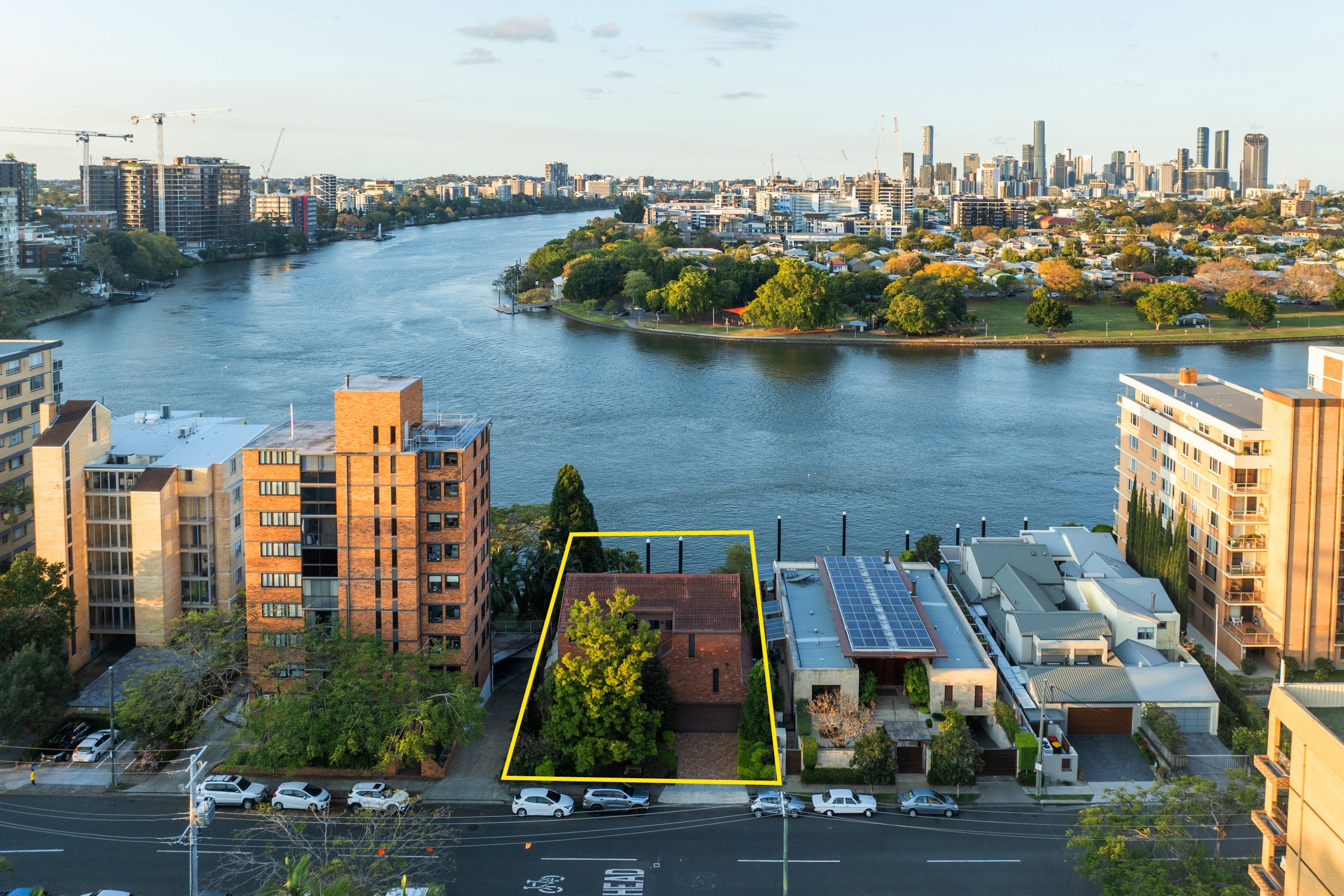 18 Sandford Street, St Lucia, QLD 4067