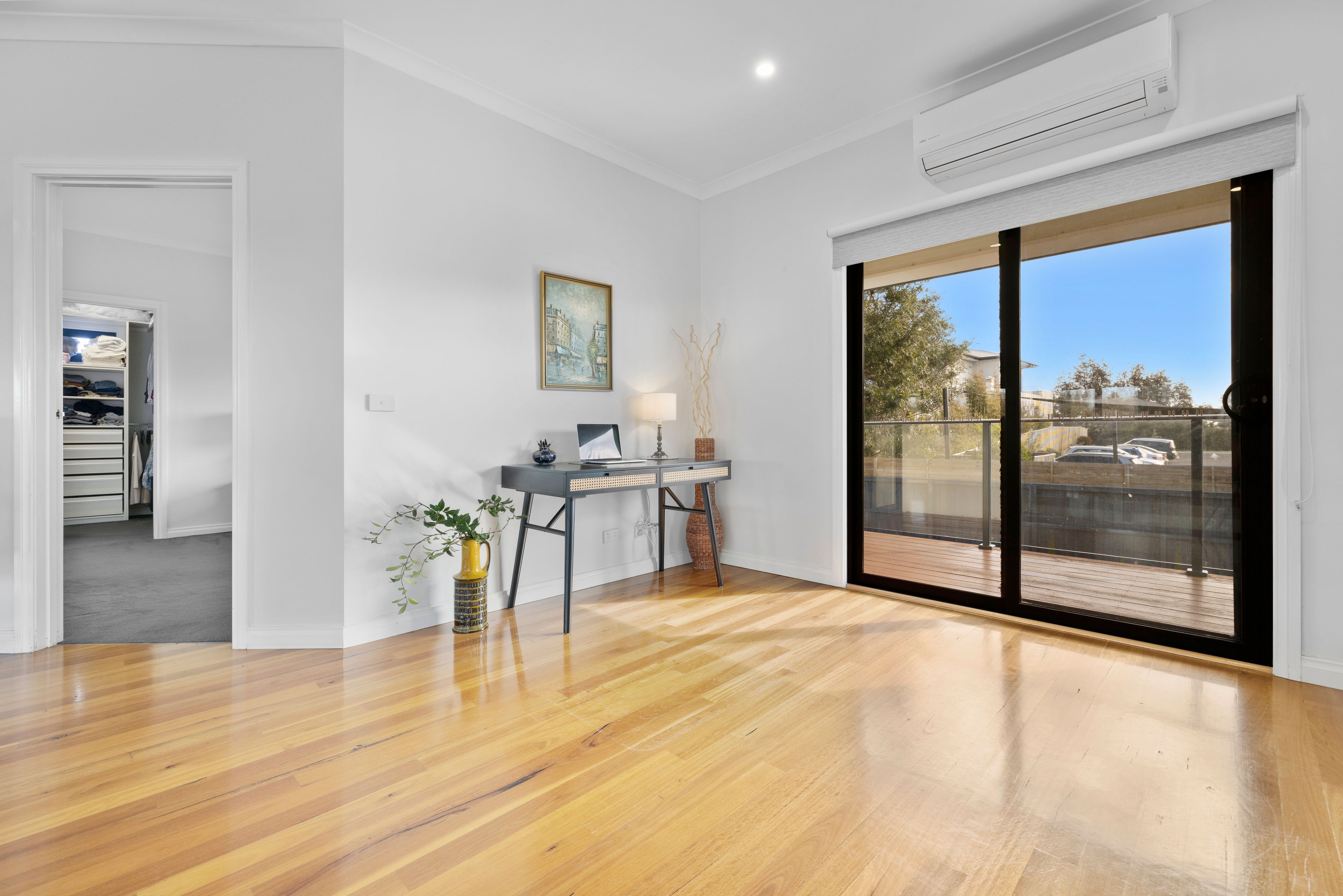 21 Riviera Street — photo 13 of 27