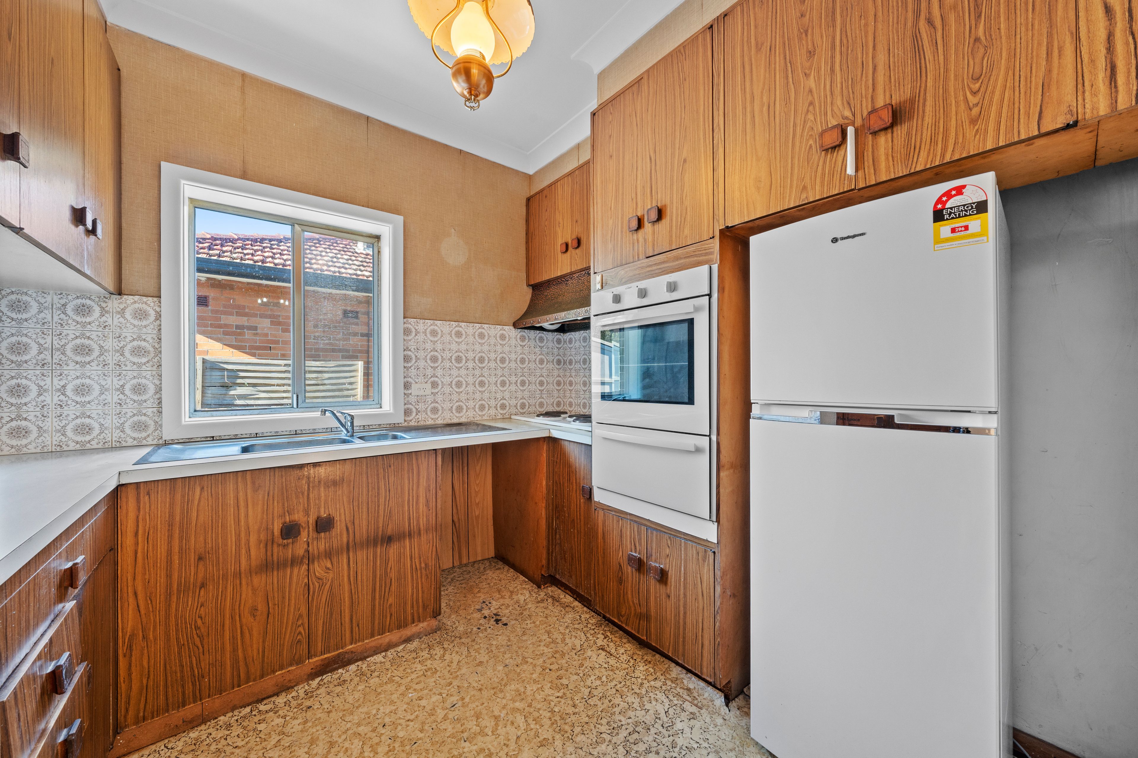 6 Kingsford Avenue — photo 4 of 12