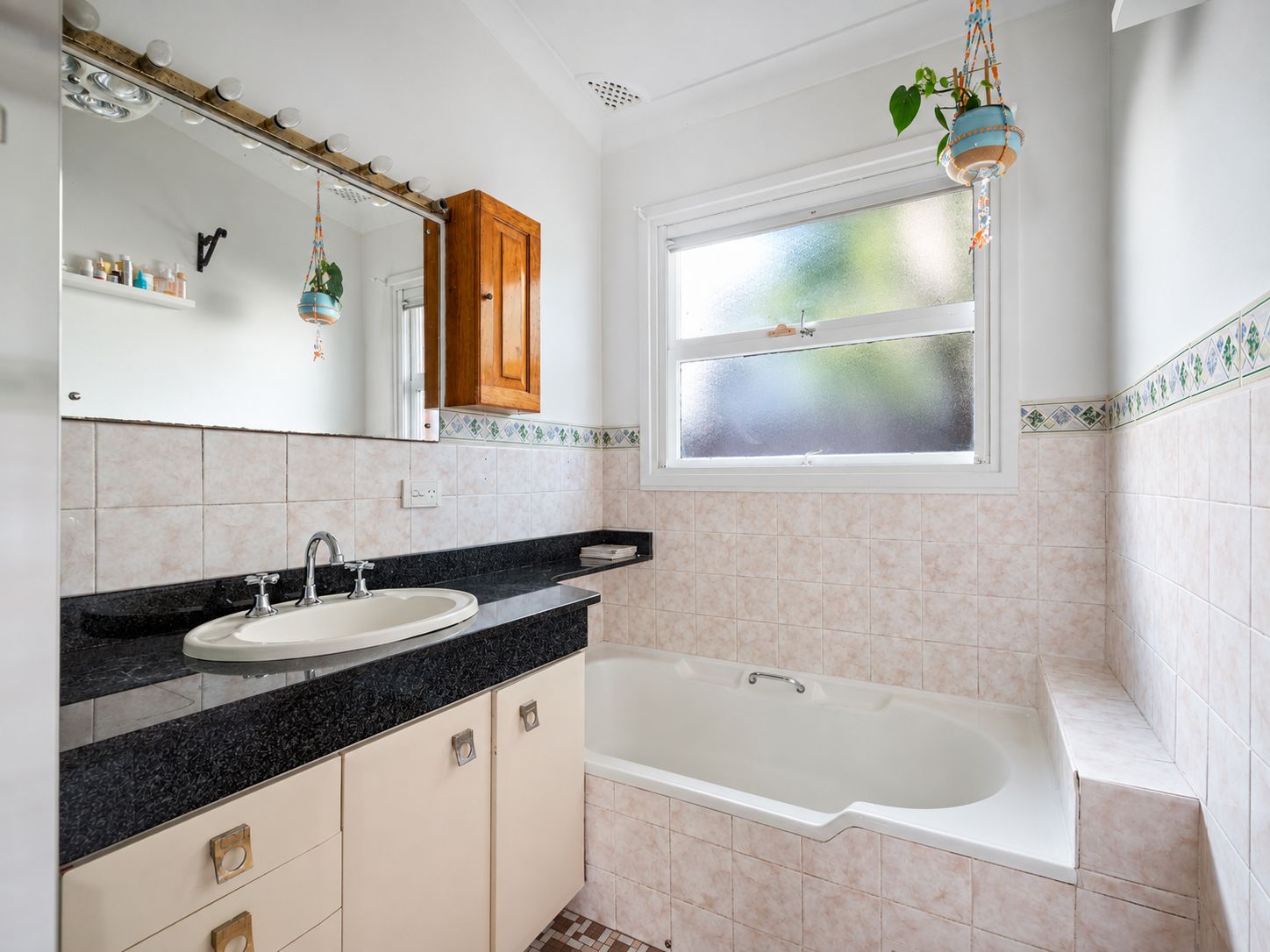 8 Coolah Avenue — photo 9 of 11