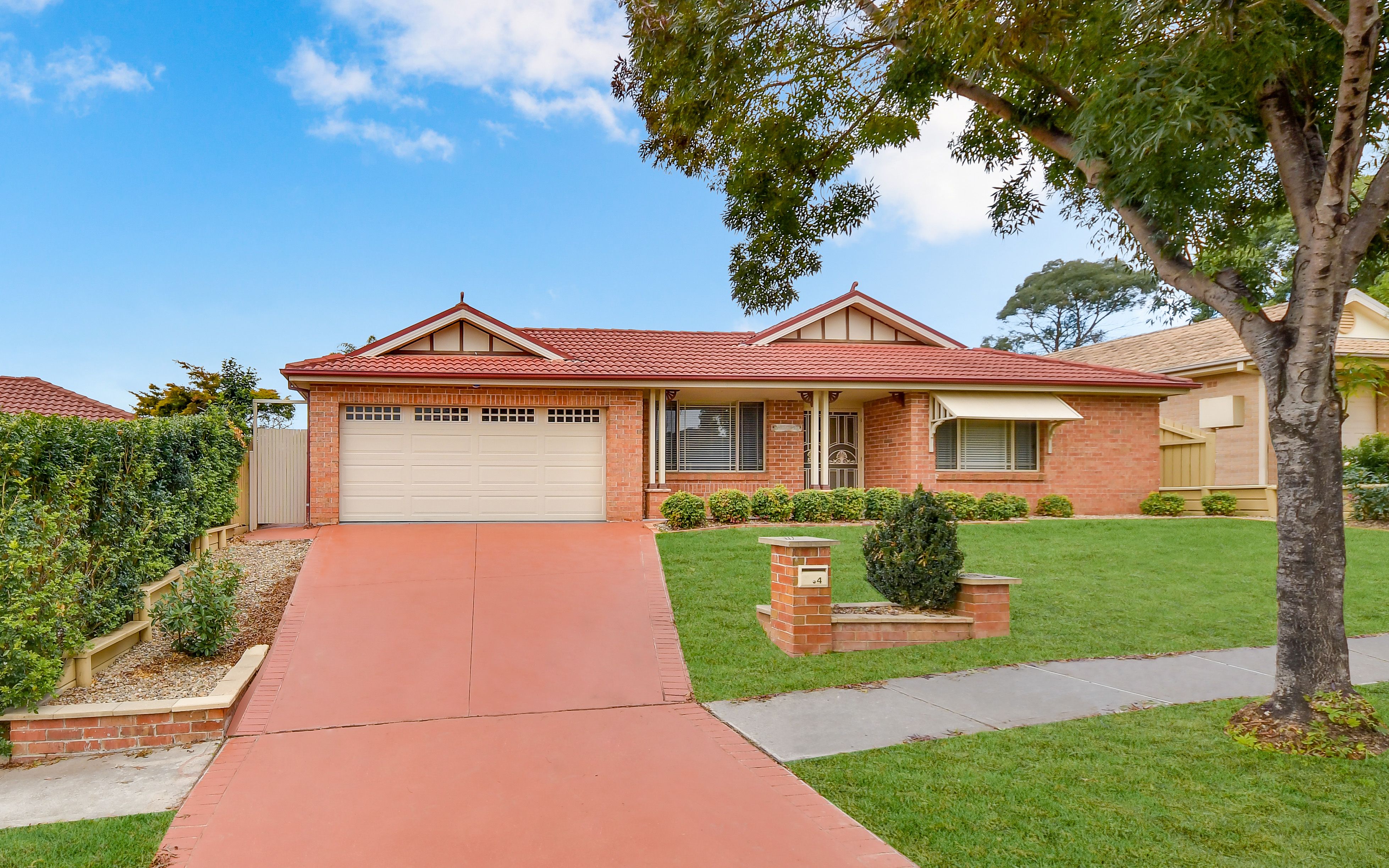 4 Brookview Street, Currans Hill, NSW 2567