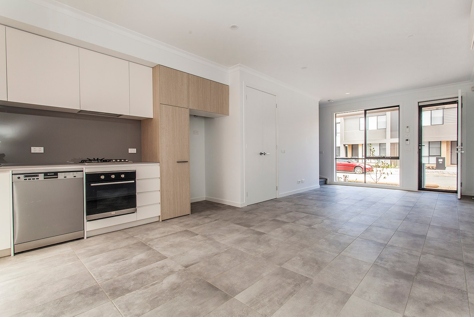 42 Jackson Green Boulevard, Clayton South, VIC 3169