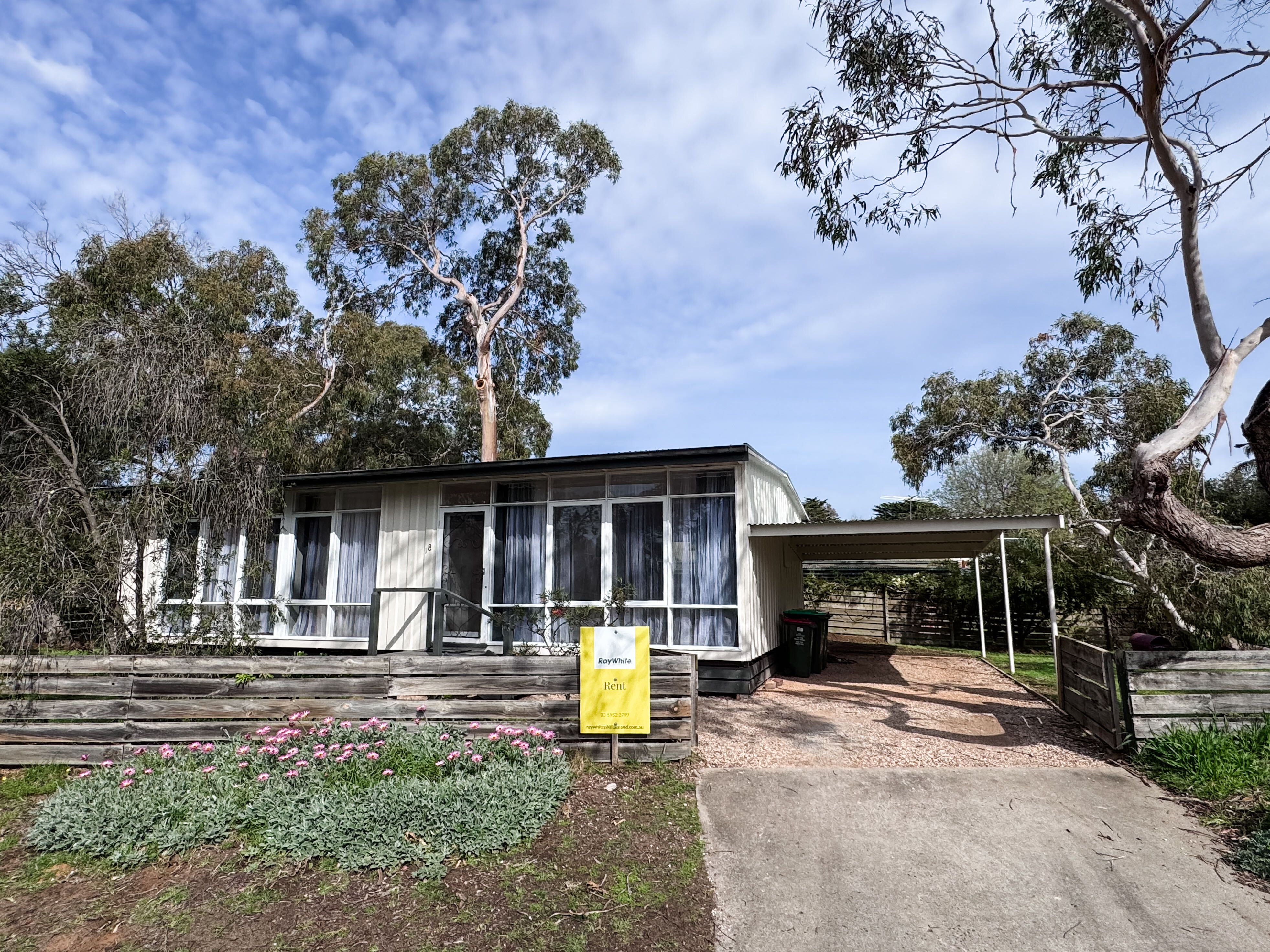 18 Broughton Avenue, Cowes, VIC 3922