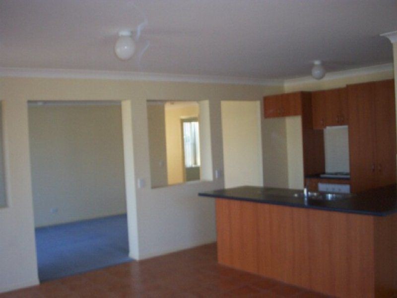 8 Nique Court, Scarborough, QLD 4020