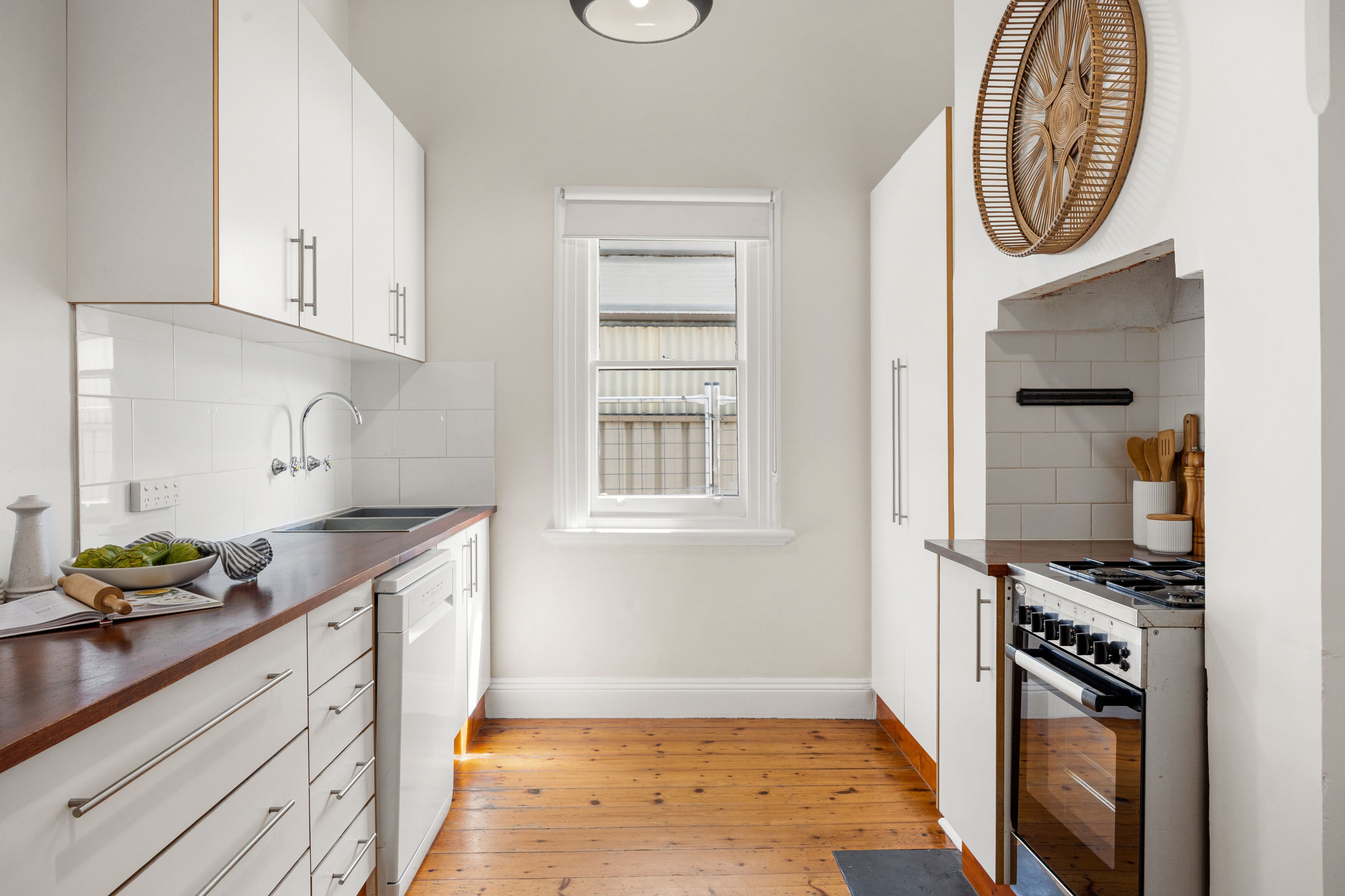 80 King Street — photo 10 of 15