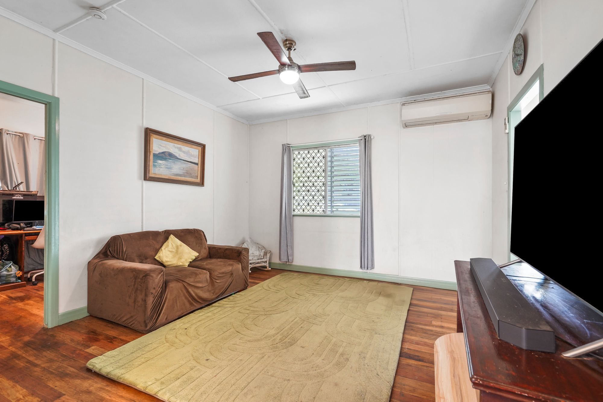 23 Russell Street — photo 7 of 19