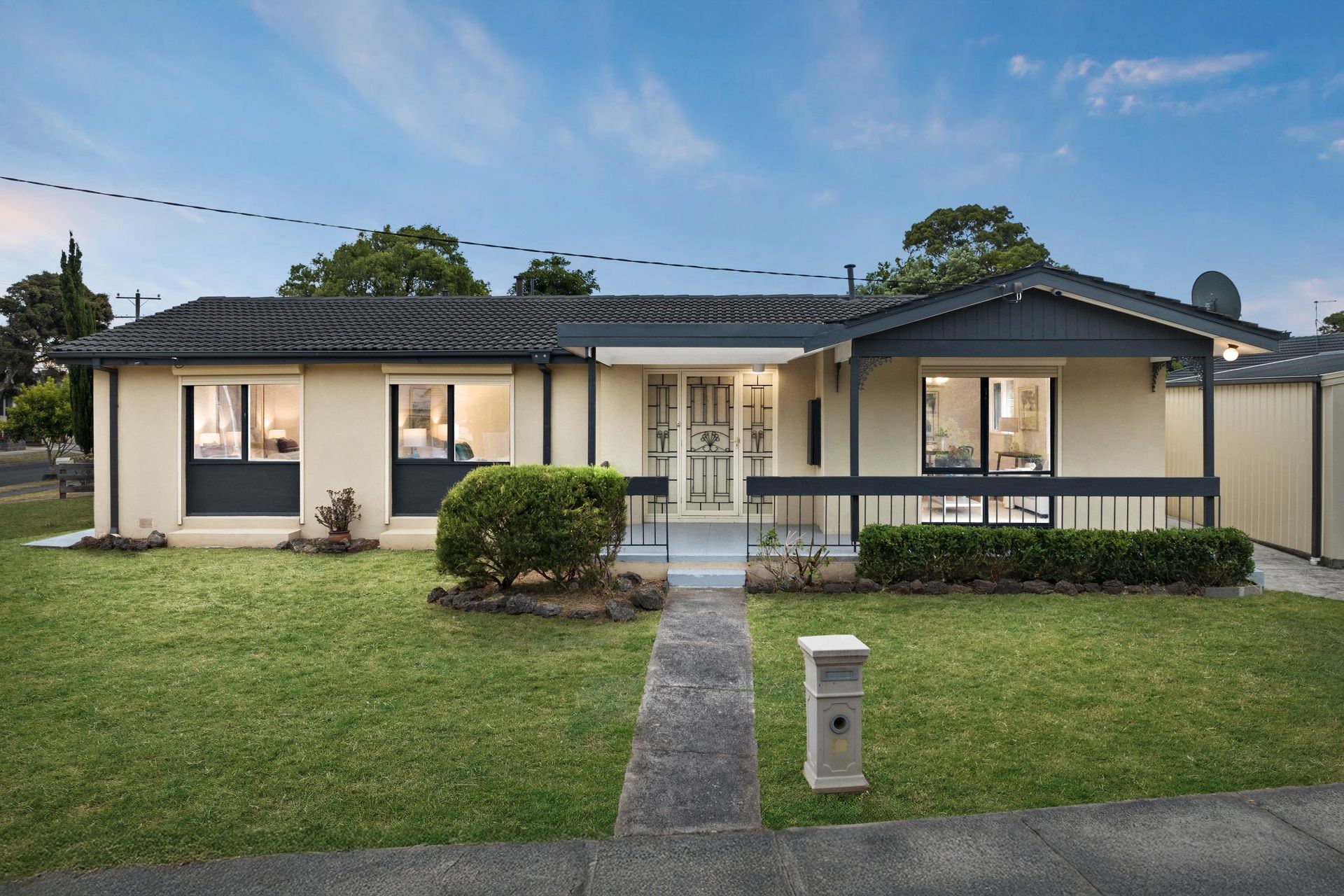 25 Glengariff Drive, Mulgrave VIC 3170
