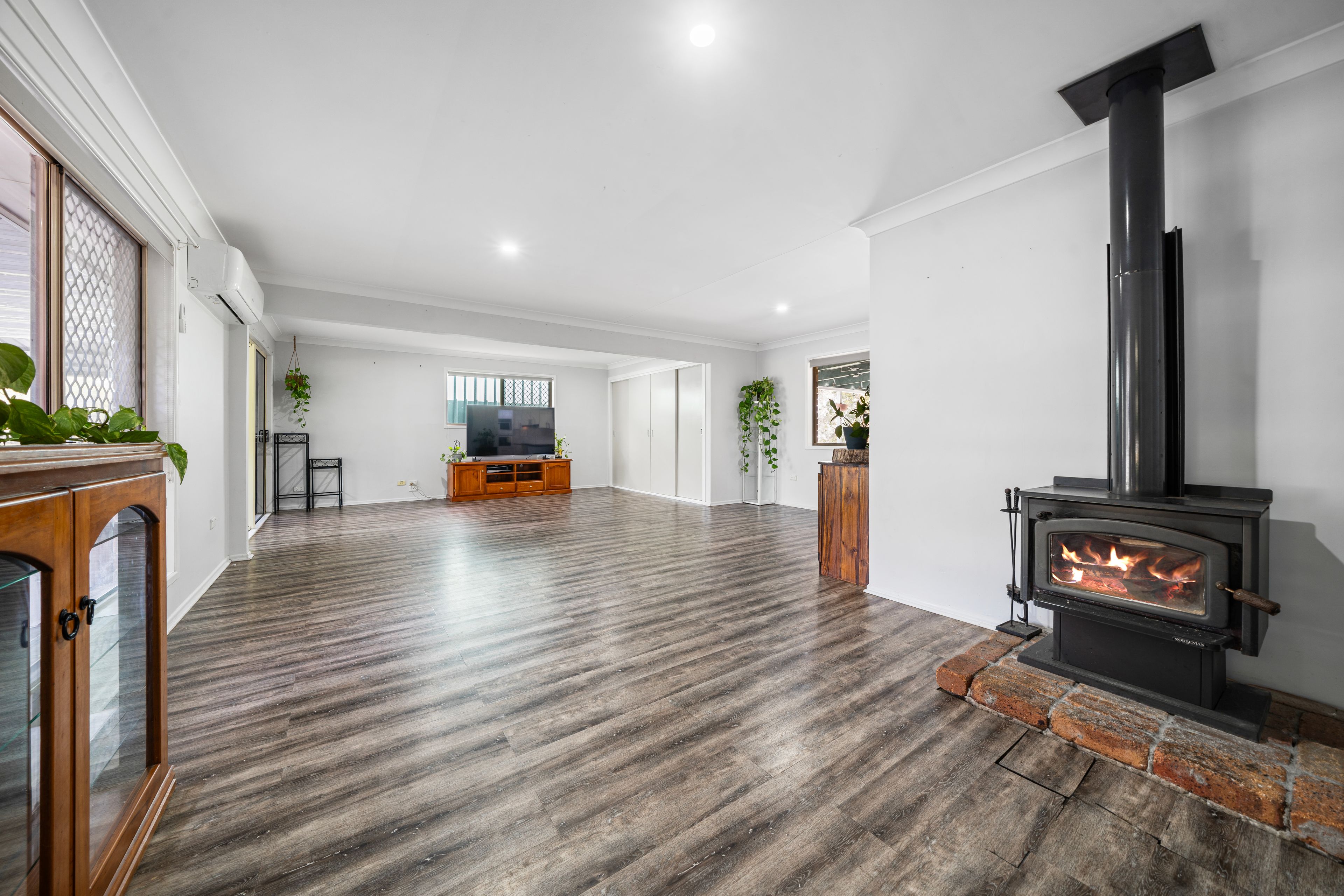 6 Catherine Crescent — photo 14 of 26