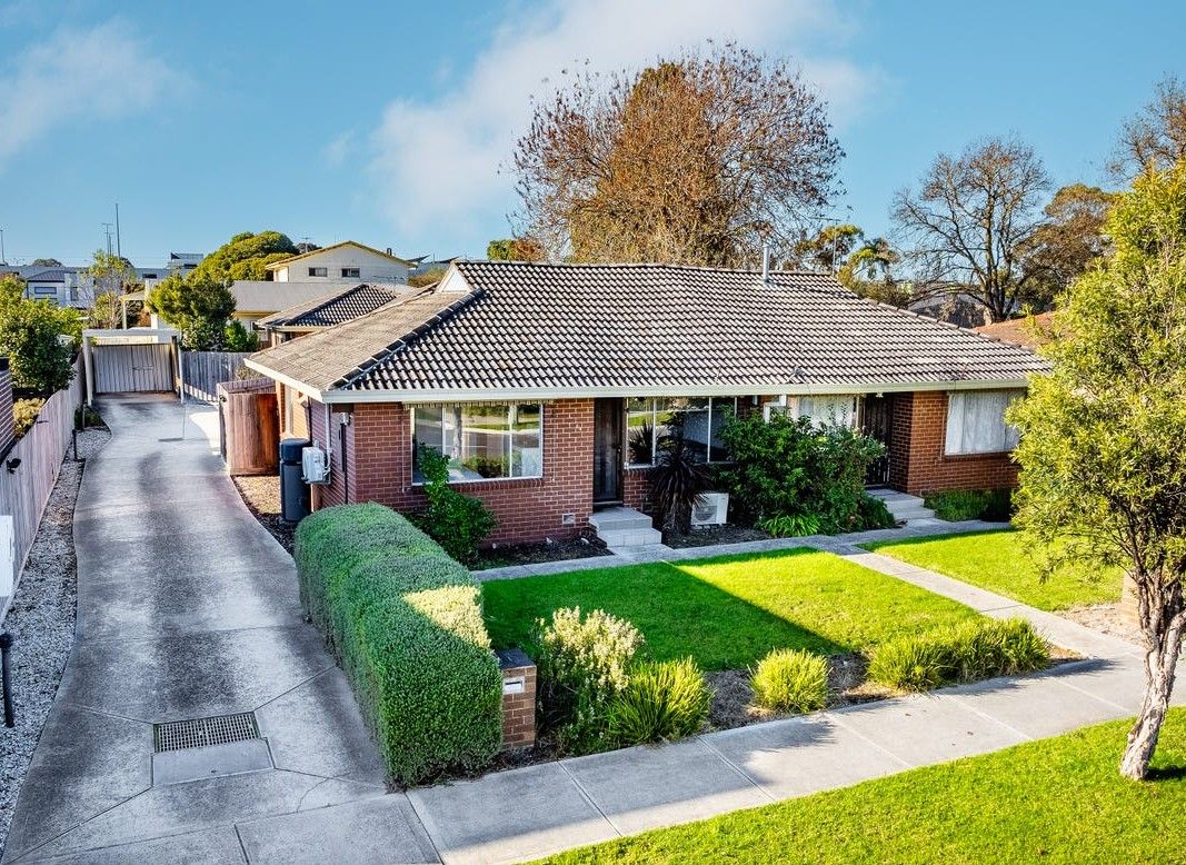 2/8 McLaren Avenue, Cranbourne, VIC 3977