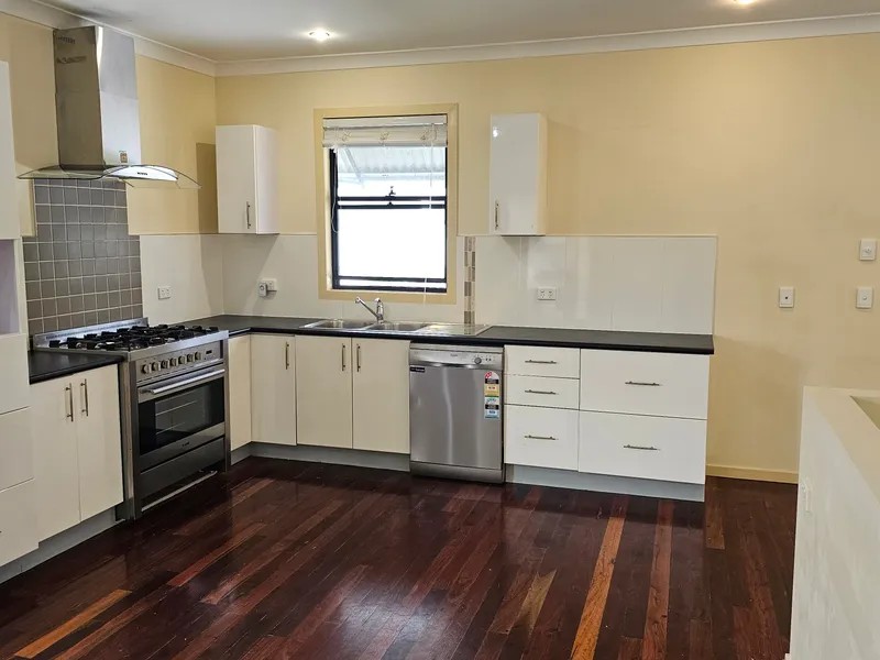 2/3 Tarm Street, Wavell Heights, QLD 4012