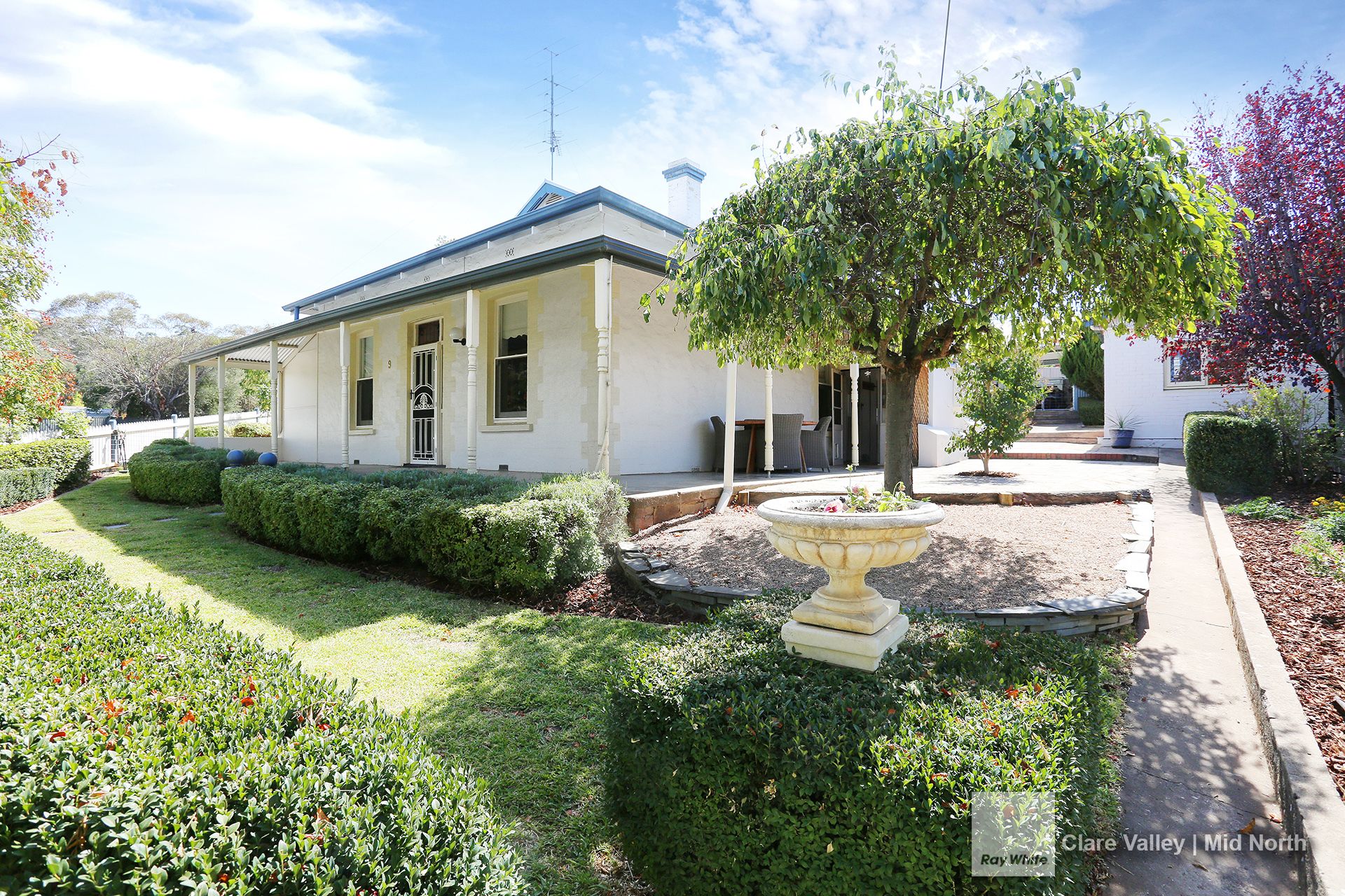 9 Harriett Street, Clare SA 5453